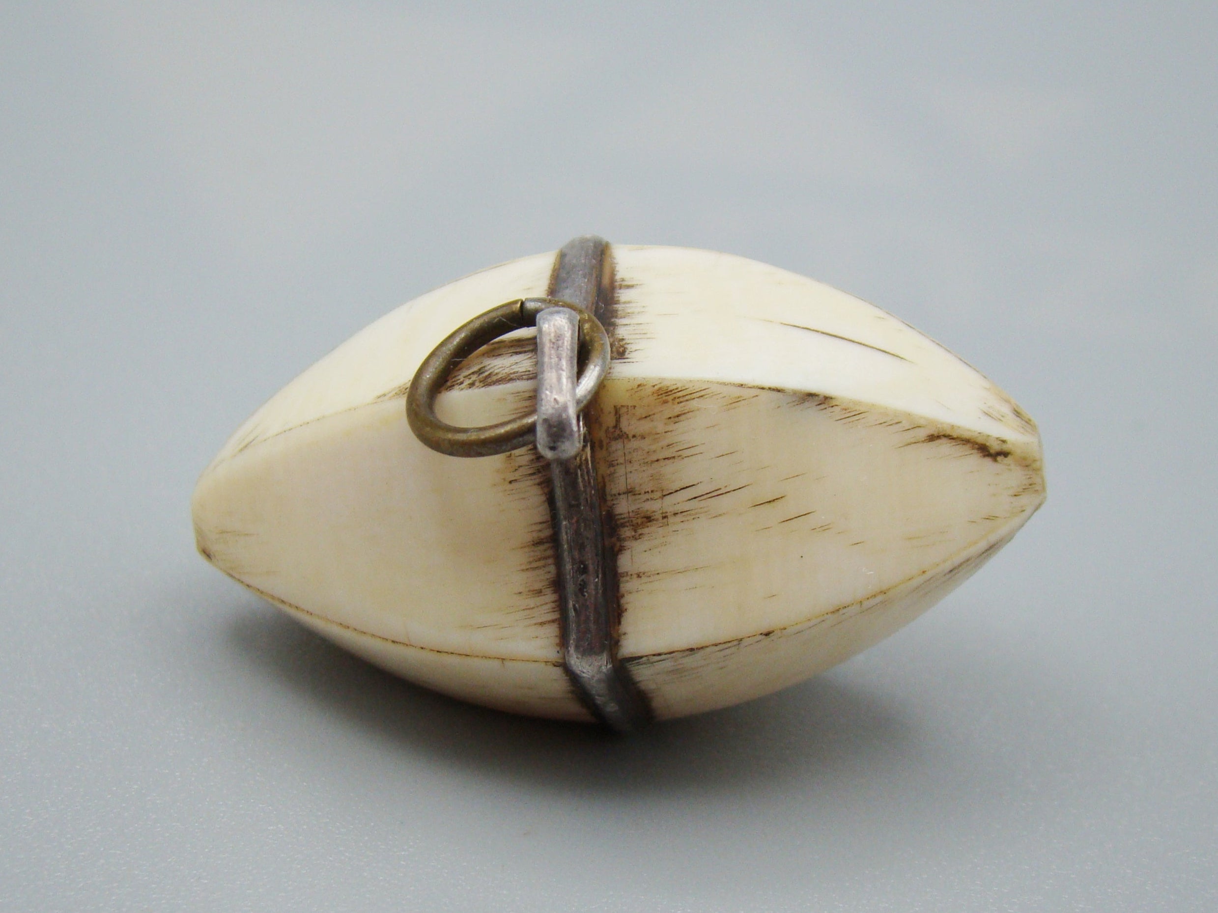 Antique Ivory, Natural Ivory, Mediterranean Ivory, handcarved Ivory, Asien Ivory, Elephant Ivory, Ivory Chain, Ivory Pendant