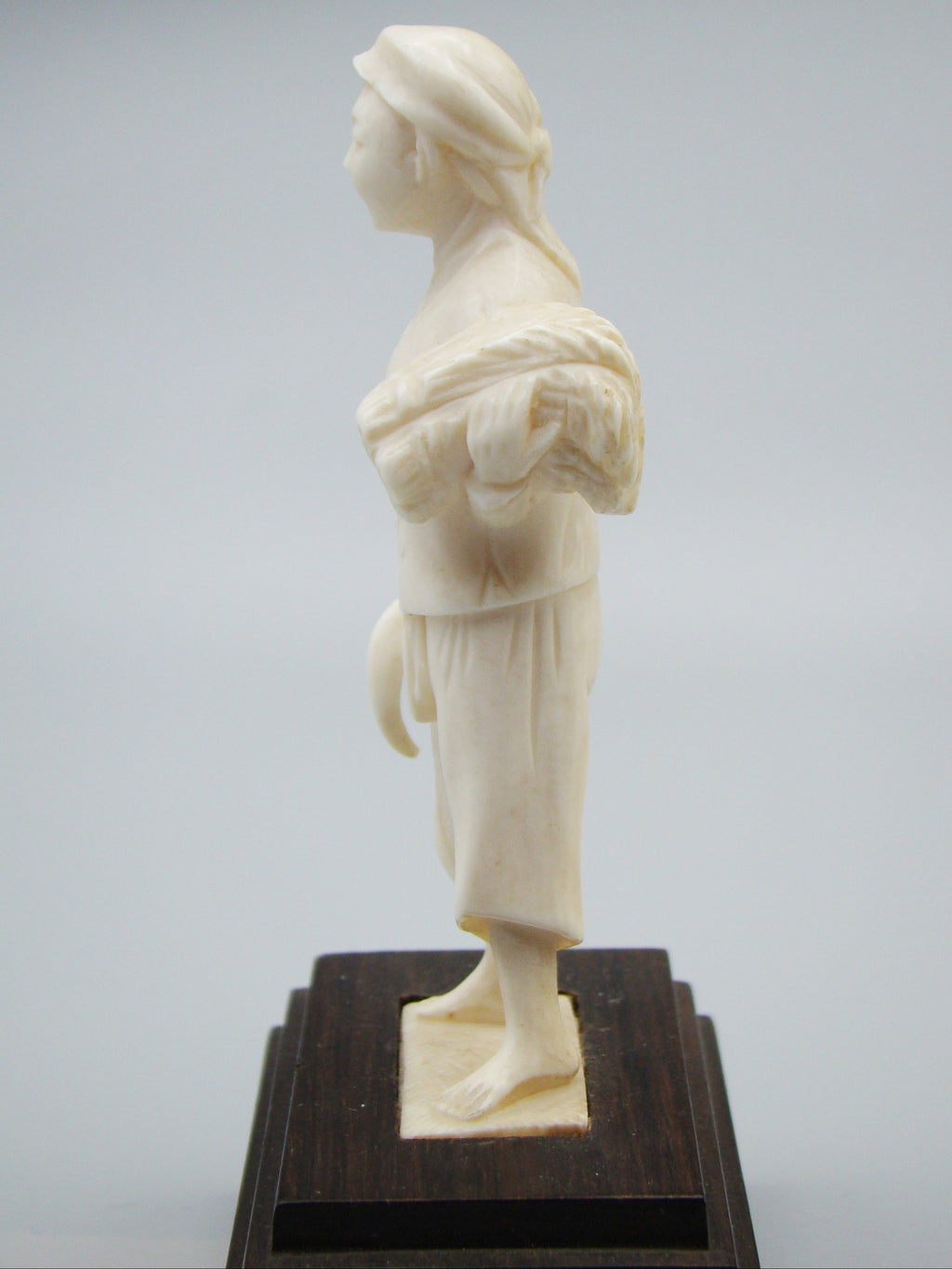 Antique Ivory, Natural Ivory, Ivory Figurine, Mediterranean Ivory, handcarved Ivory, Asien Ivory, Elephant Ivory