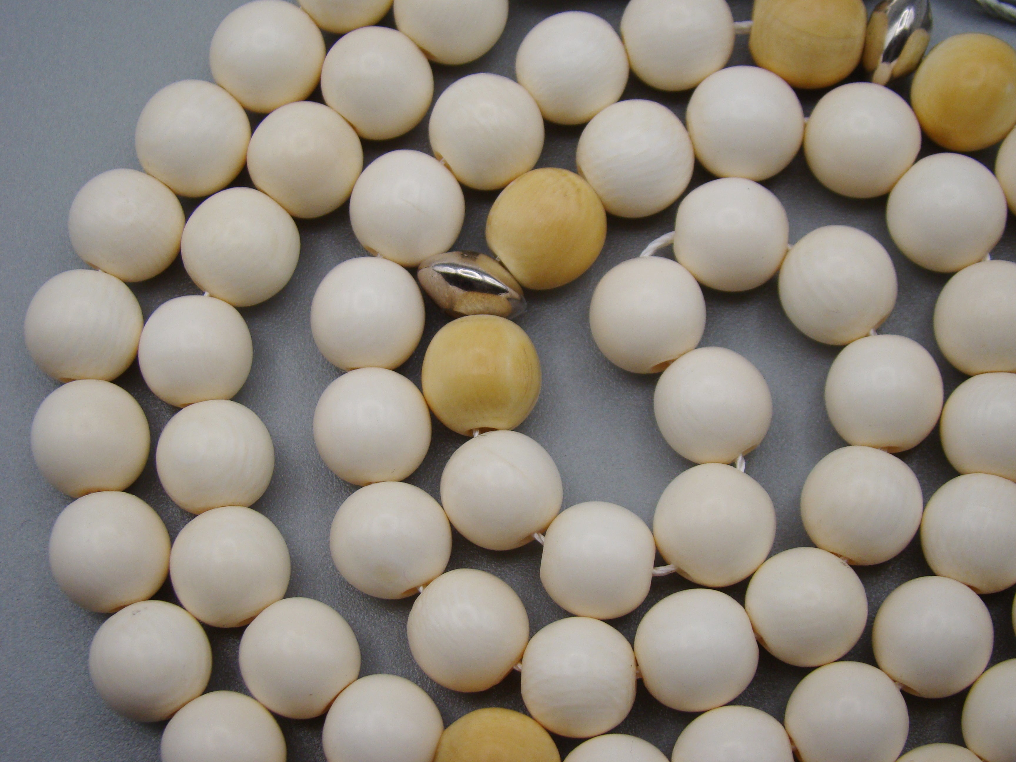 Antique Ivory, Natural Ivory, Mediterranean Ivory, handcarved Ivory, Asien Ivory, Elephant Ivory, Ivory Chain, Ivory necklace, Ivory Rosary, Rosary beads,  مسبحة, Masbaha, Muslim prayer beads, Sterling Silver