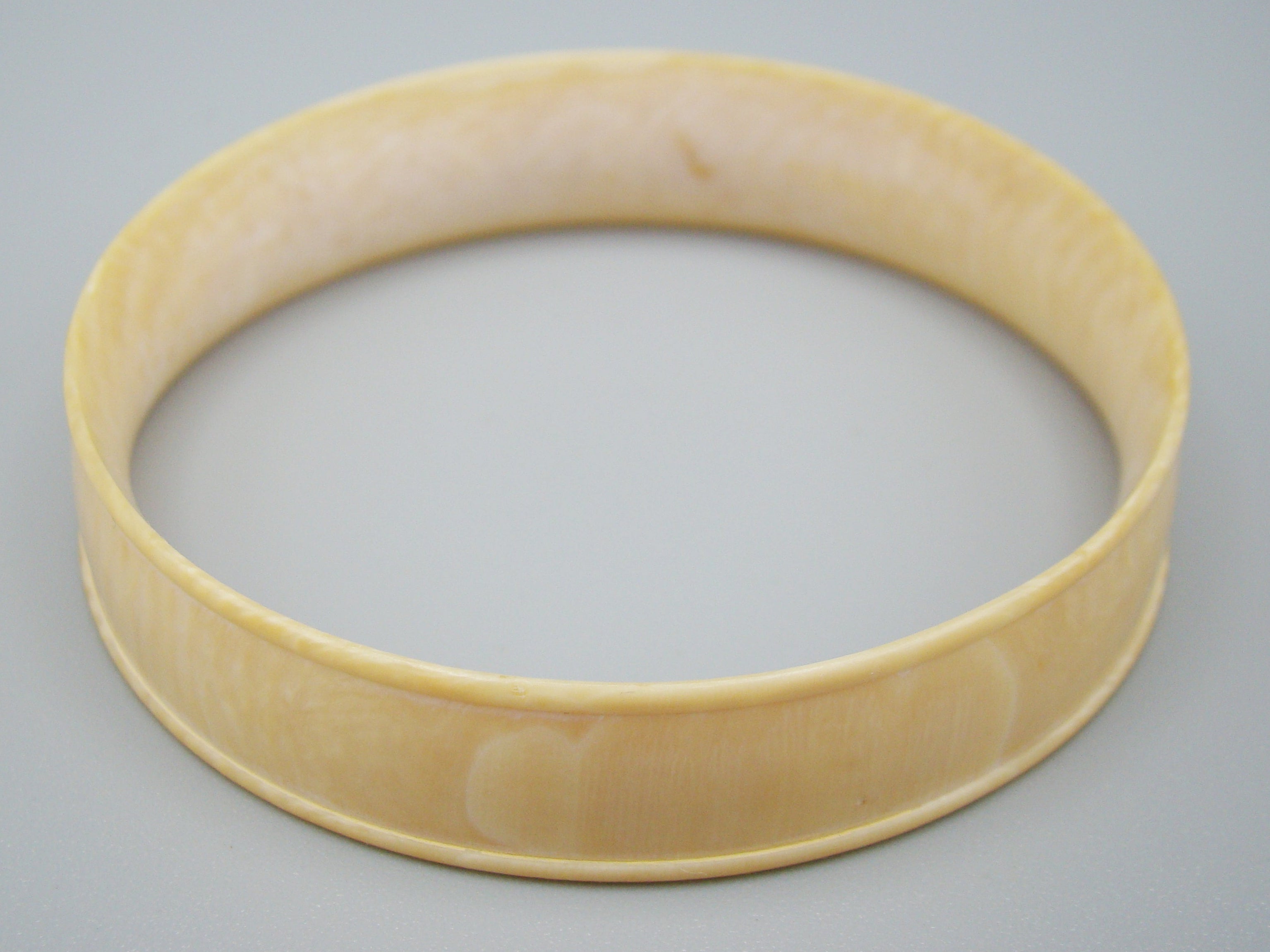 Antique Natural Elephant Ivory Bracelet - Kingdom of Antique Arts