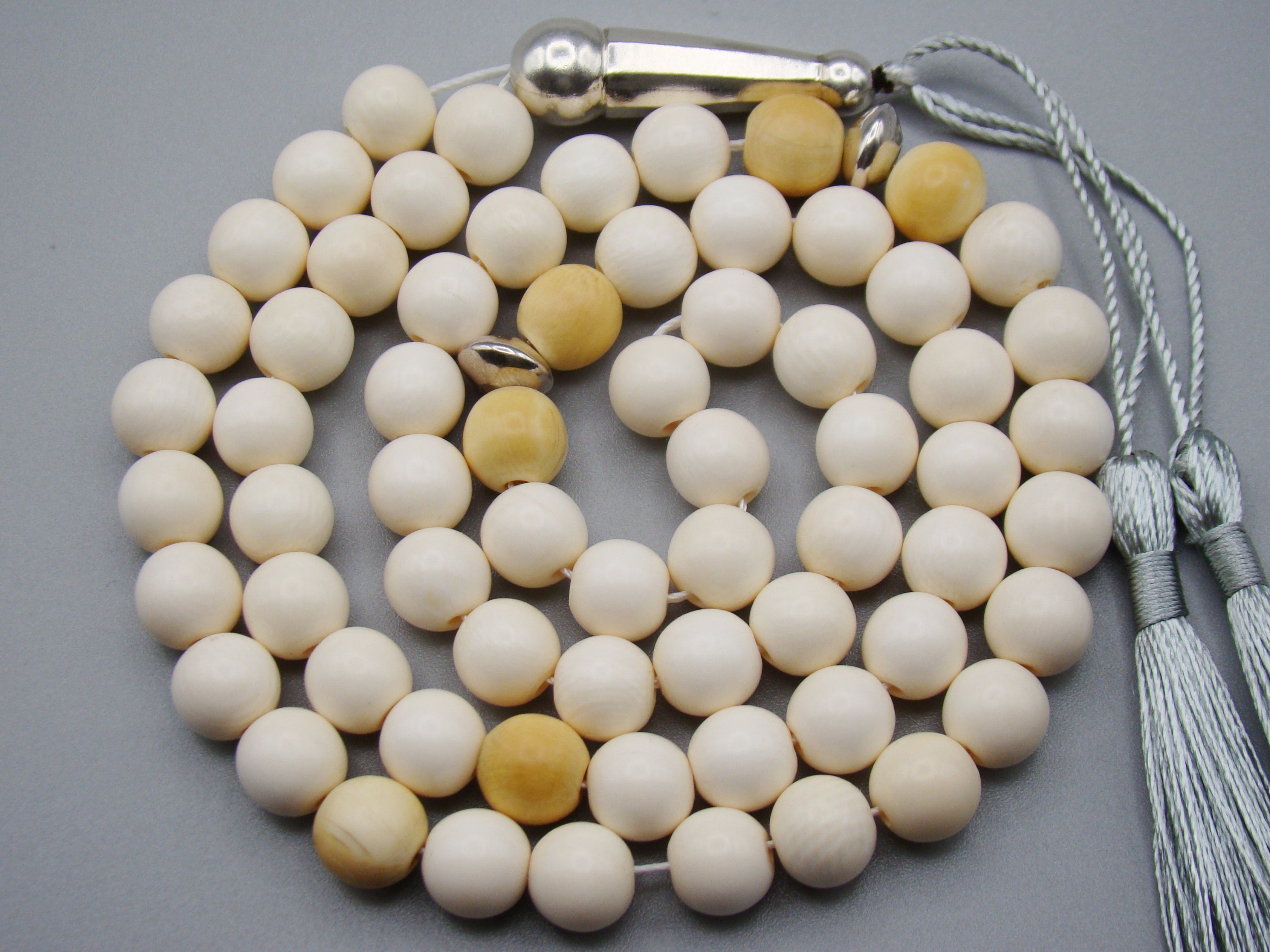 Antique Ivory, Natural Ivory, Mediterranean Ivory, handcarved Ivory, Asien Ivory, Elephant Ivory, Ivory Chain, Ivory necklace, Ivory Rosary, Rosary beads,  مسبحة, Masbaha, Muslim prayer beads, Sterling Silver