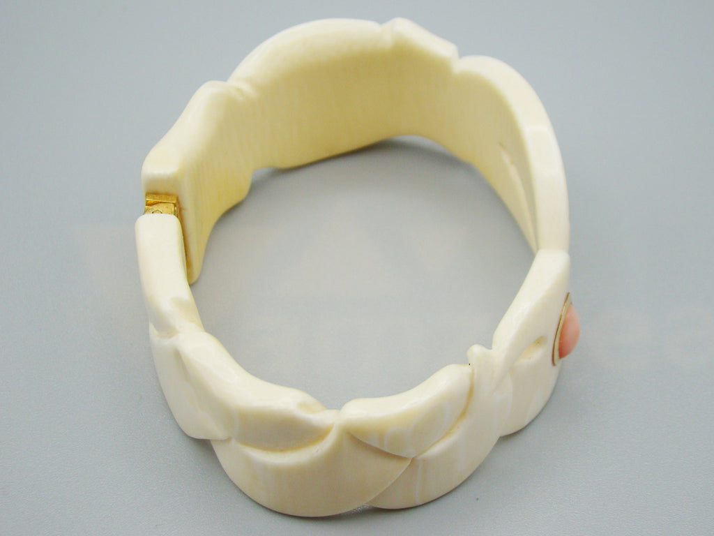 Antique Ivory, Natural Ivory, Ivory Bracelet, Mediterranean Ivory, handcarved Ivory, Asien Ivory, Elephant Ivory