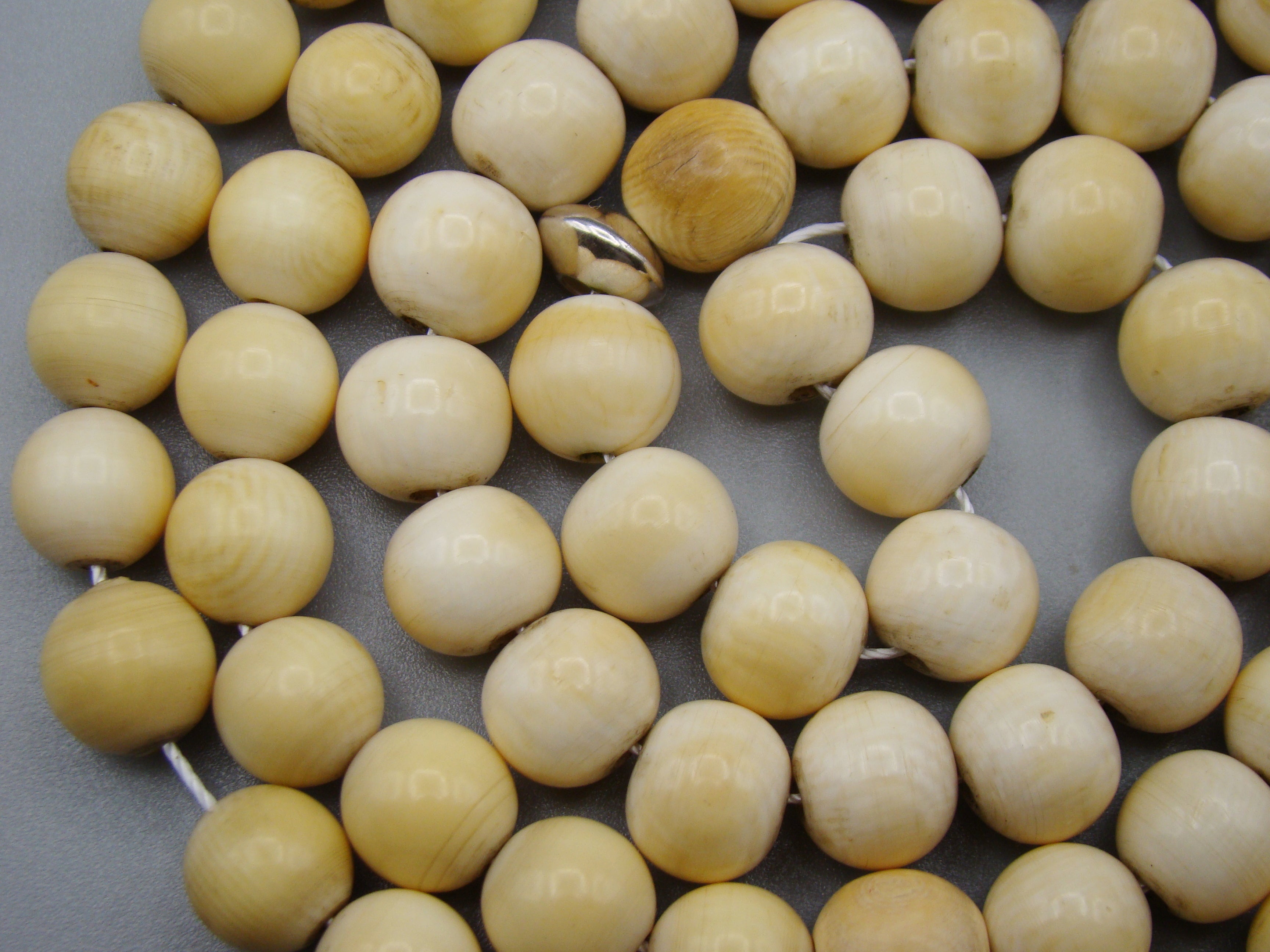 Antique Ivory, Natural Ivory, Mediterranean Ivory, handcarved Ivory, Asien Ivory, Elephant Ivory, Ivory Chain, Ivory necklace, Ivory Rosary, Rosary beads,  مسبحة, Masbaha, Muslim prayer beads, Sterling Silver
