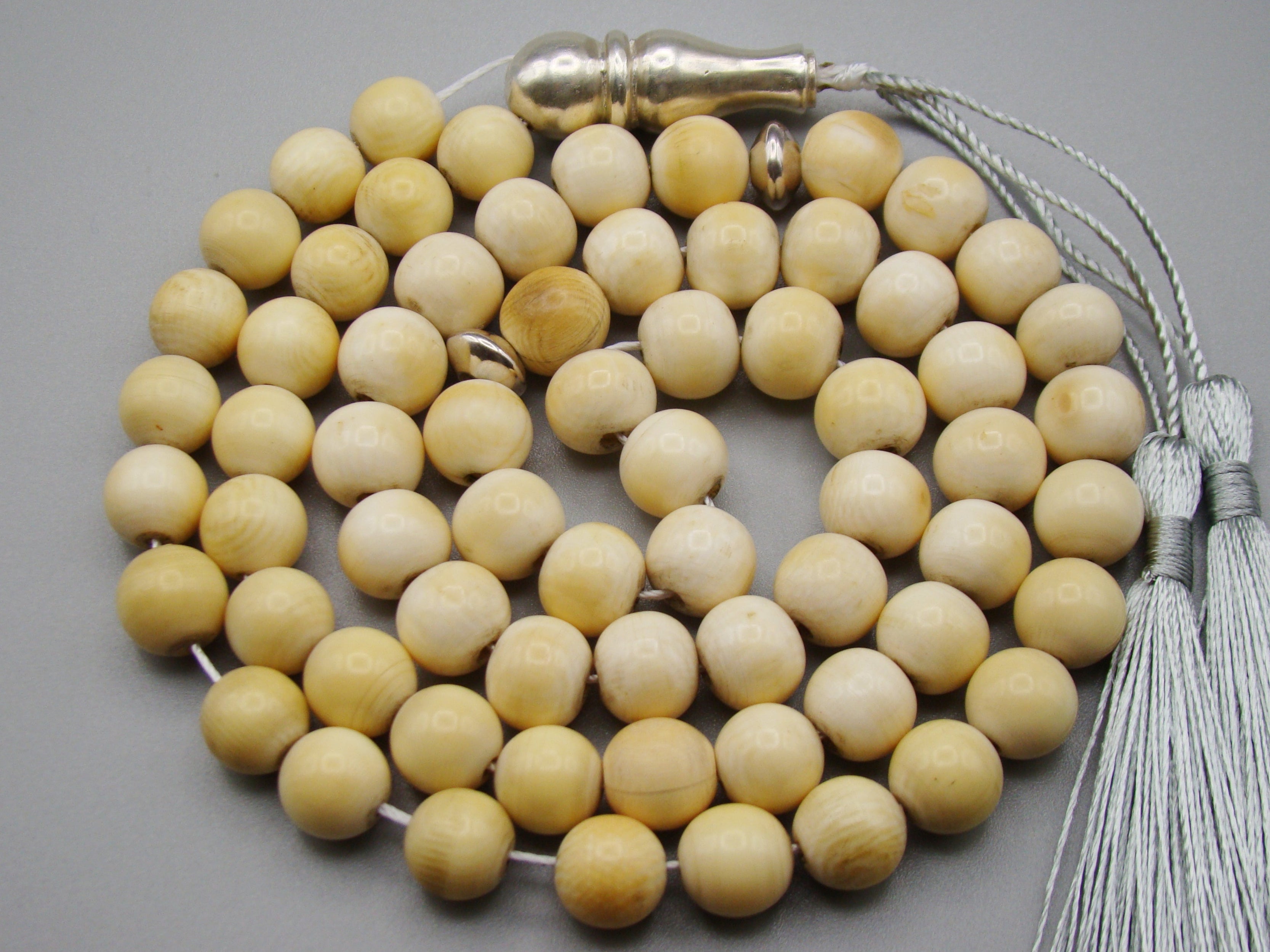 Antique Ivory, Natural Ivory, Mediterranean Ivory, handcarved Ivory, Asien Ivory, Elephant Ivory, Ivory Chain, Ivory necklace, Ivory Rosary, Rosary beads,  مسبحة, Masbaha, Muslim prayer beads, Sterling Silver