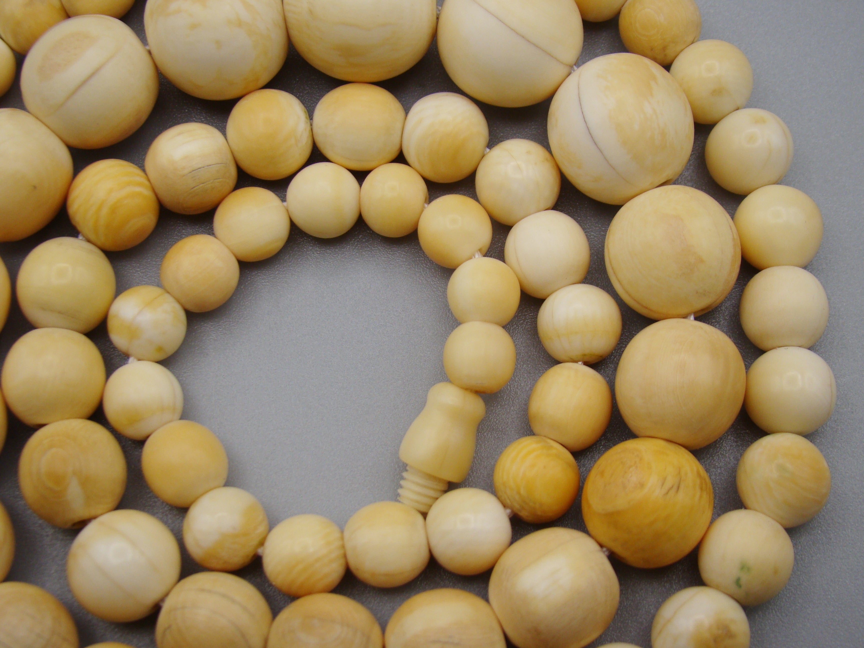Antique Ivory, Natural Ivory, Ivory Necklace, Mediterranean Ivory, handcarved Ivory, Asien Ivory, Elephant Ivory, Ivory Chain