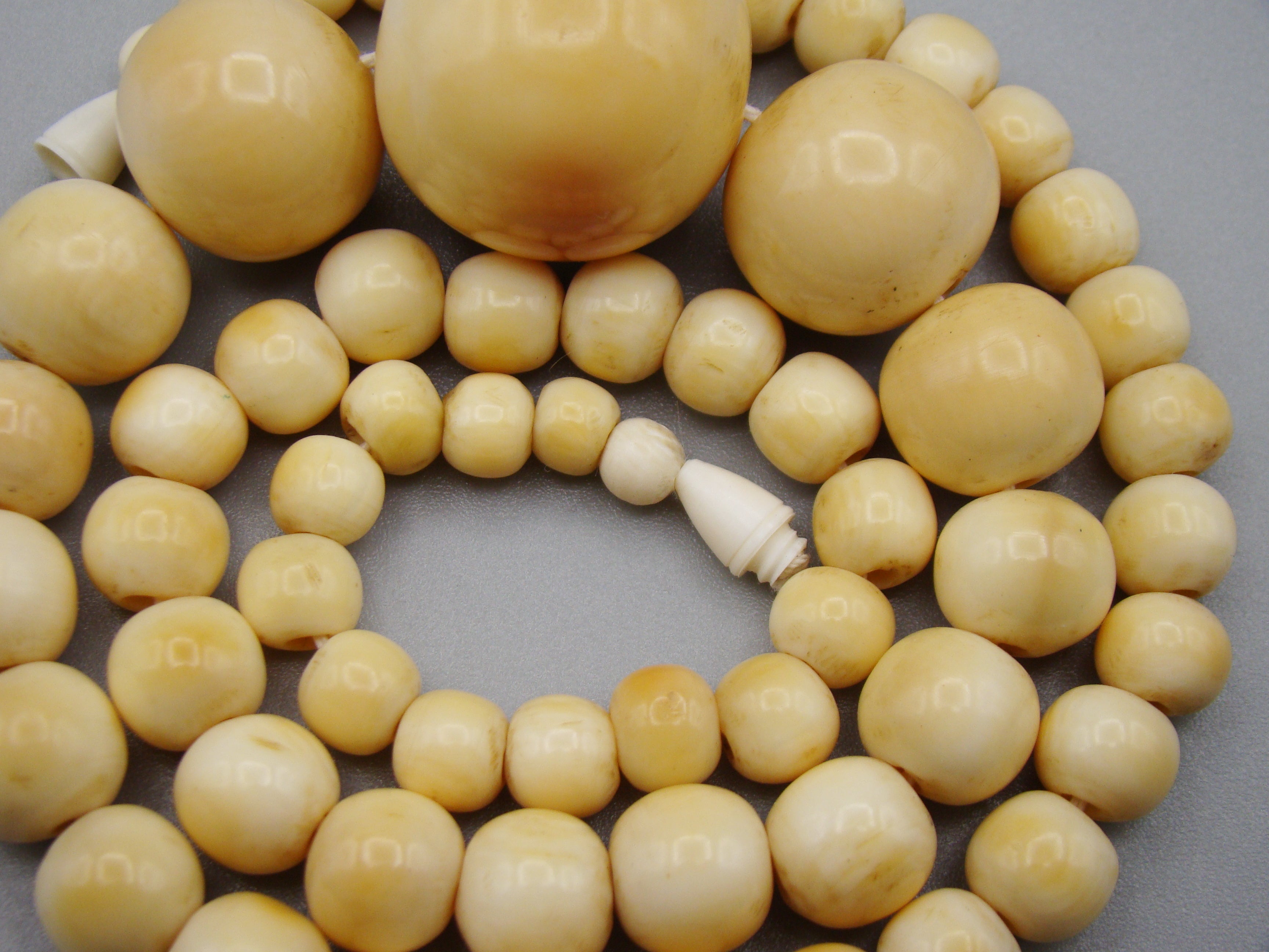 Antique Ivory, Natural Ivory, Ivory Necklace, Mediterranean Ivory, handcarved Ivory, Asien Ivory, Elephant Ivory, Ivory Chain