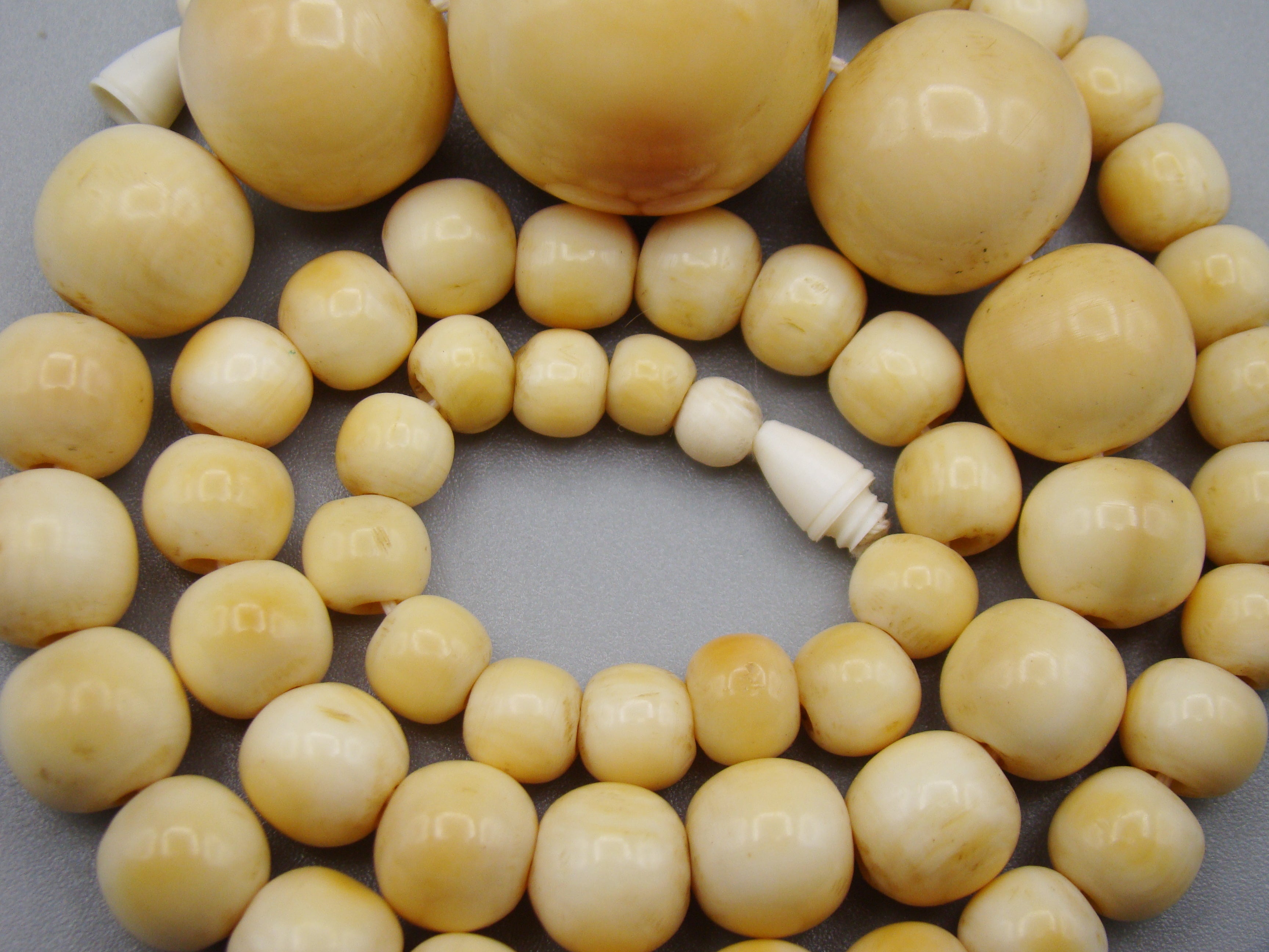 Antique Ivory, Natural Ivory, Ivory Necklace, Mediterranean Ivory, handcarved Ivory, Asien Ivory, Elephant Ivory, Ivory Chain
