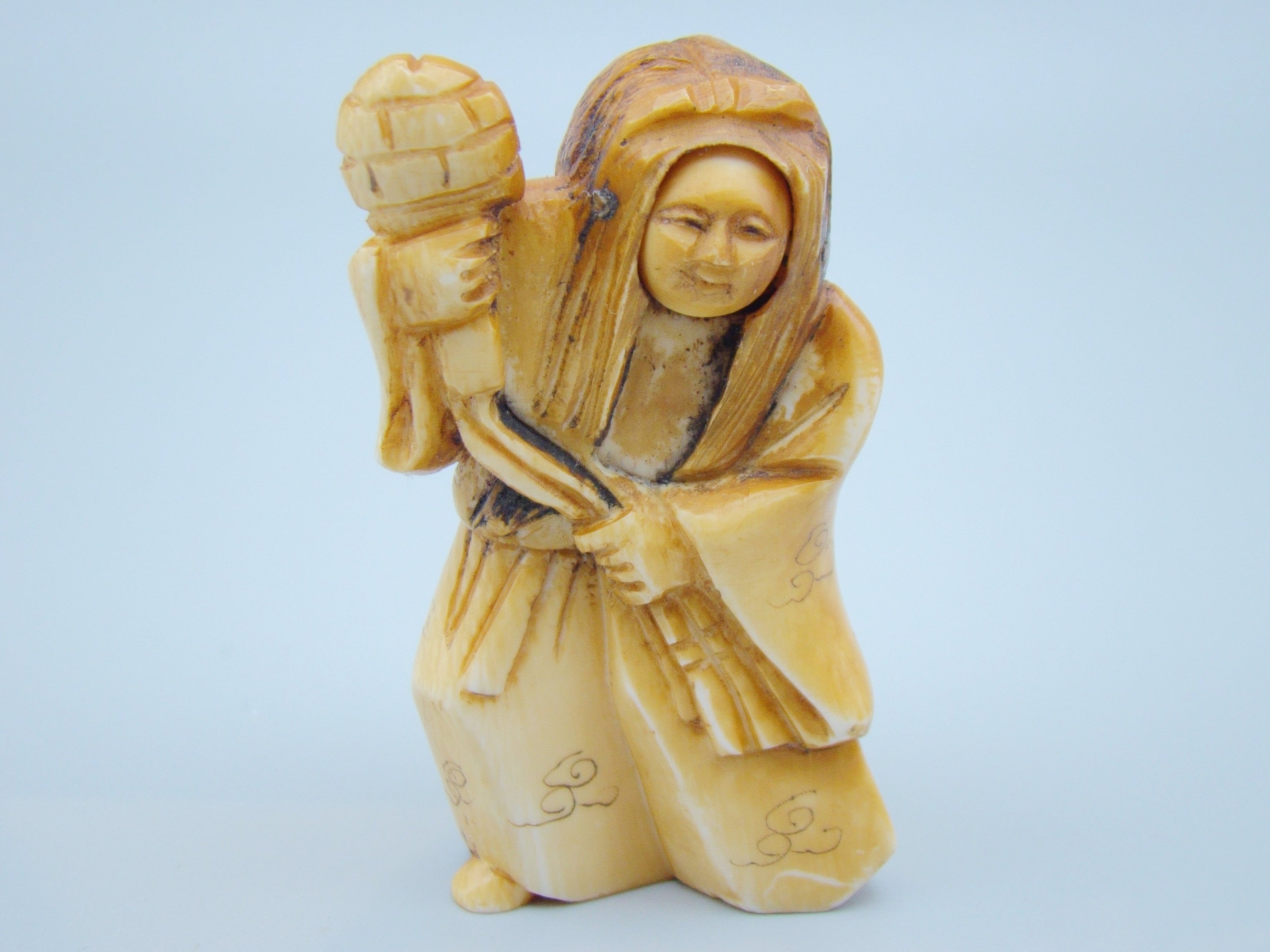 Antique Natural Elephant Ivory Figur - Handcarved - Netsuke Signed - Japan - Kingdom of Antique Arts