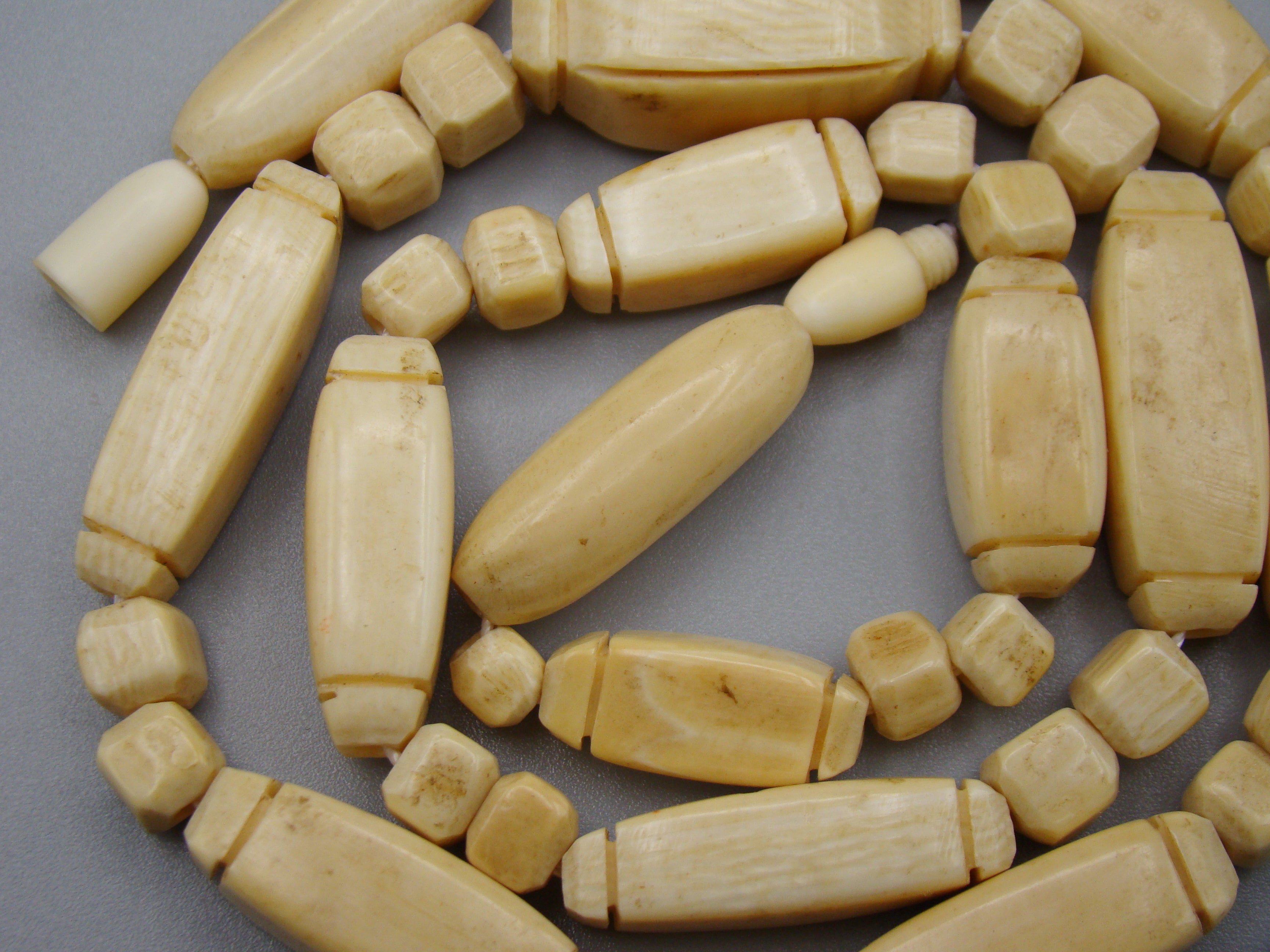 Antique Ivory, Natural Ivory, Ivory Necklace, Mediterranean Ivory, handcarved Ivory, Asien Ivory, Elephant Ivory, Ivory Chain