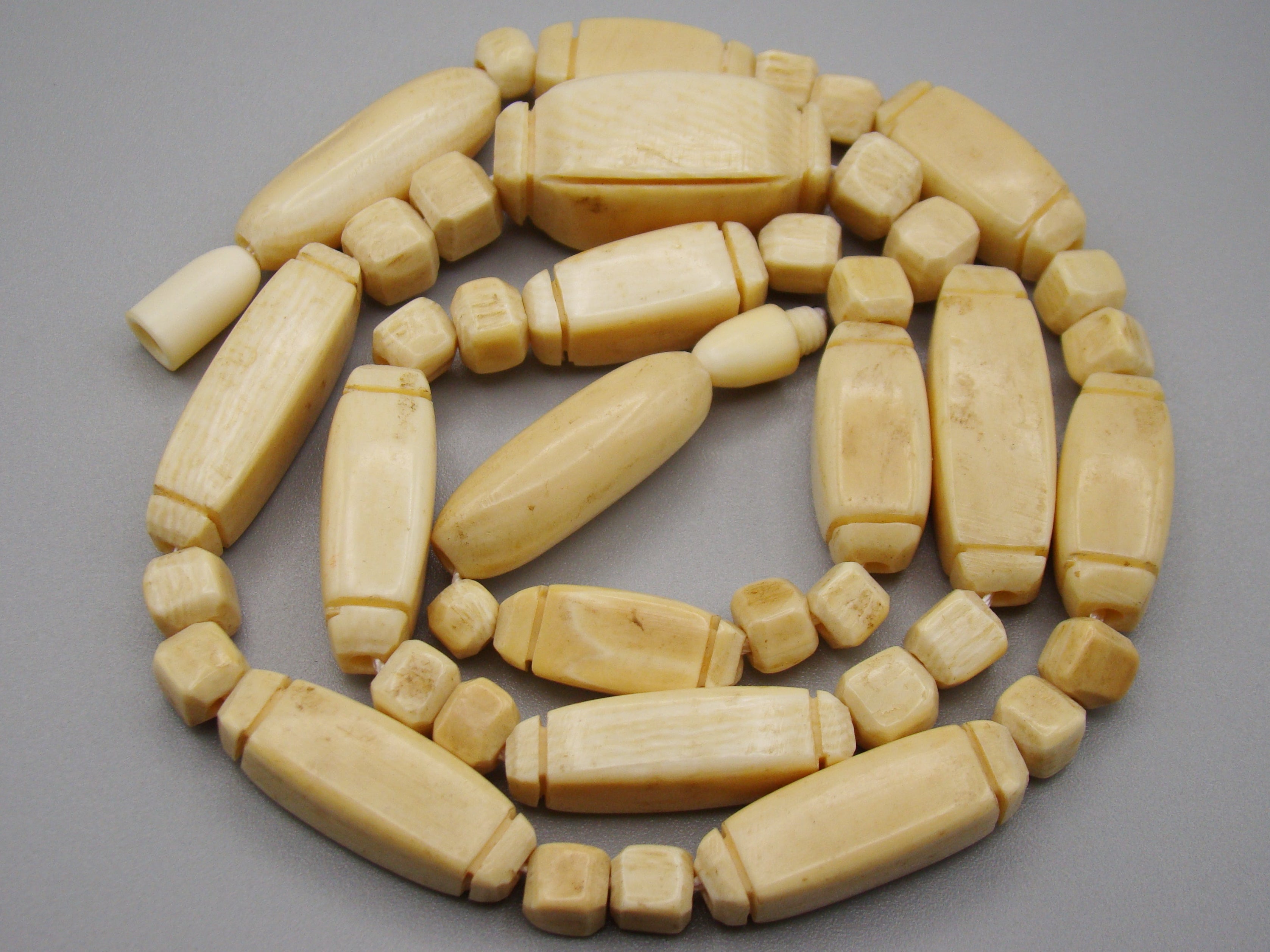 Antique Ivory, Natural Ivory, Ivory Necklace, Mediterranean Ivory, handcarved Ivory, Asien Ivory, Elephant Ivory, Ivory Chain