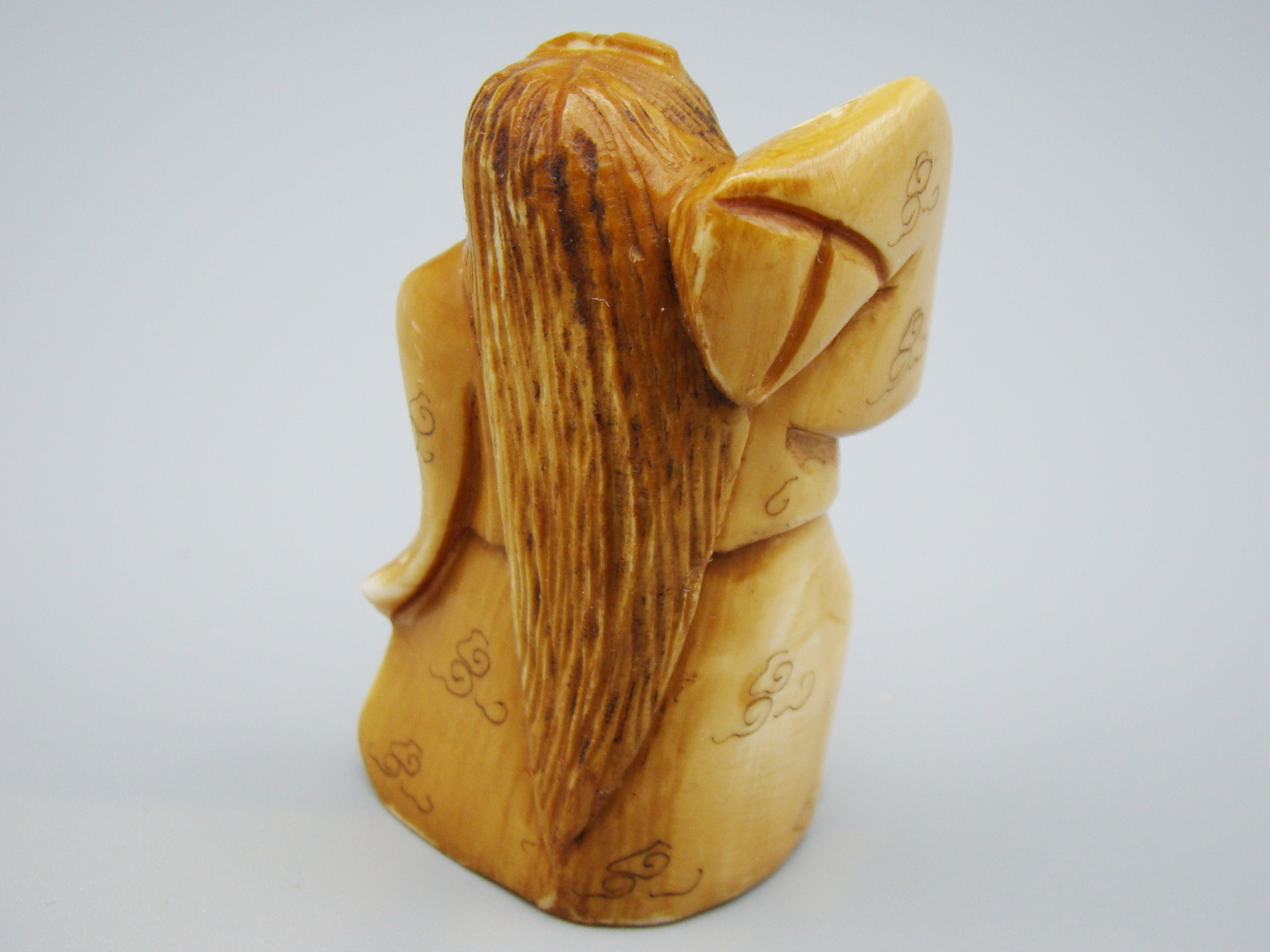 Antique Ivory, Natural Ivory, Ivory Figurine, Mediterranean Ivory, handcarved Ivory, Asien Ivory, Elephant Ivory, Netsuke, Netsuke - Japan, 20th Century