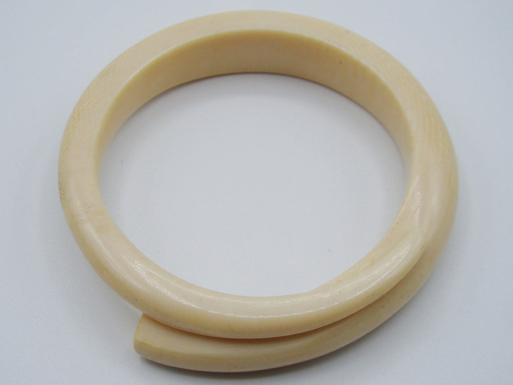 Antique Ivory, Natural Ivory, Ivory Bracelet, Mediterranean Ivory, handcarved Ivory, Asien Ivory, Elephant Ivory