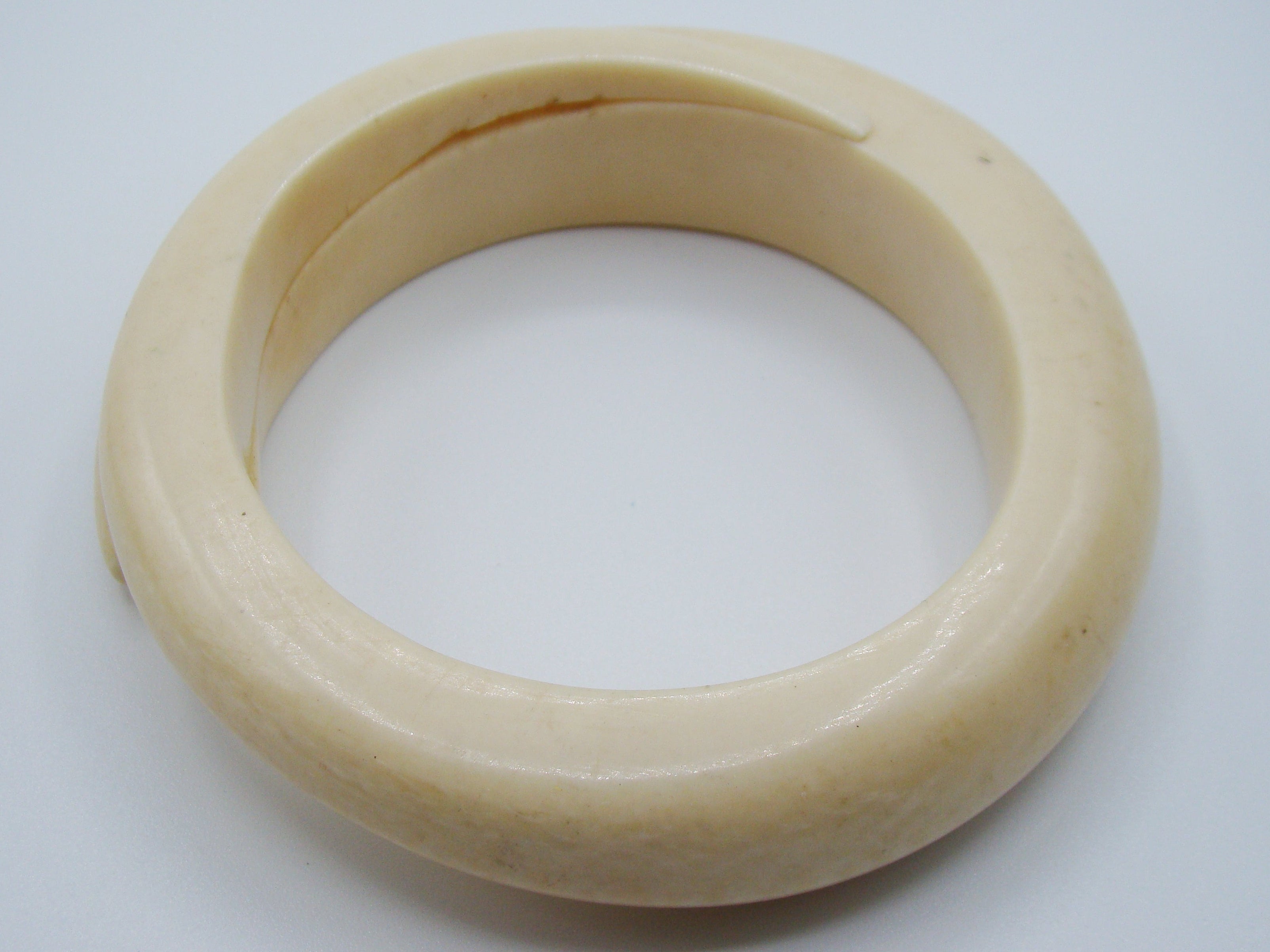 Antique Ivory, Natural Ivory, Ivory Bracelet, Mediterranean Ivory, handcarved Ivory, Asien Ivory, Elephant Ivory