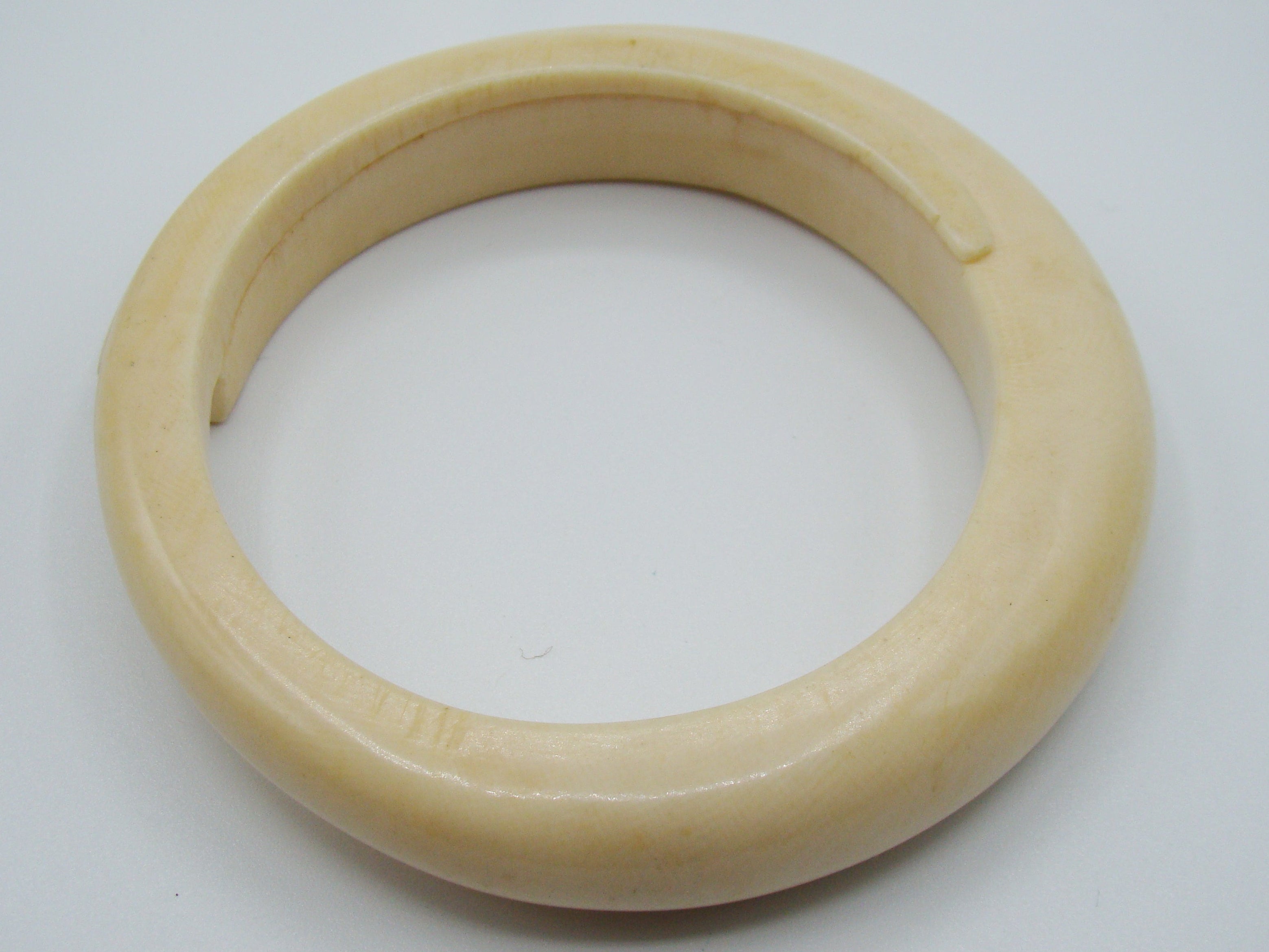 Antique Ivory, Natural Ivory, Ivory Bracelet, Mediterranean Ivory, handcarved Ivory, Asien Ivory, Elephant Ivory