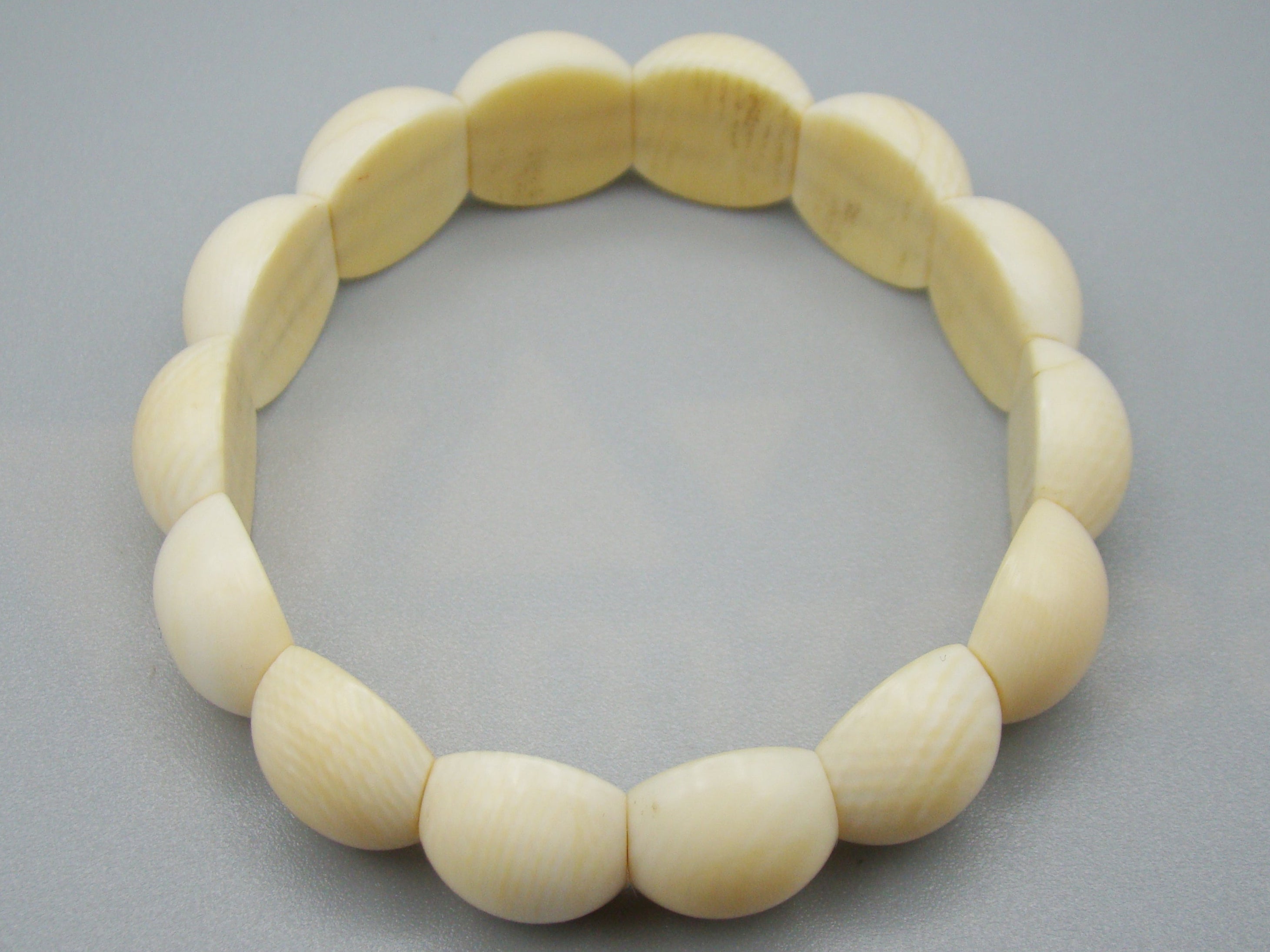 Antique Ivory, Natural Ivory, Ivory Bracelet, Mediterranean Ivory, handcarved Ivory, Asien Ivory, Elephant Ivory