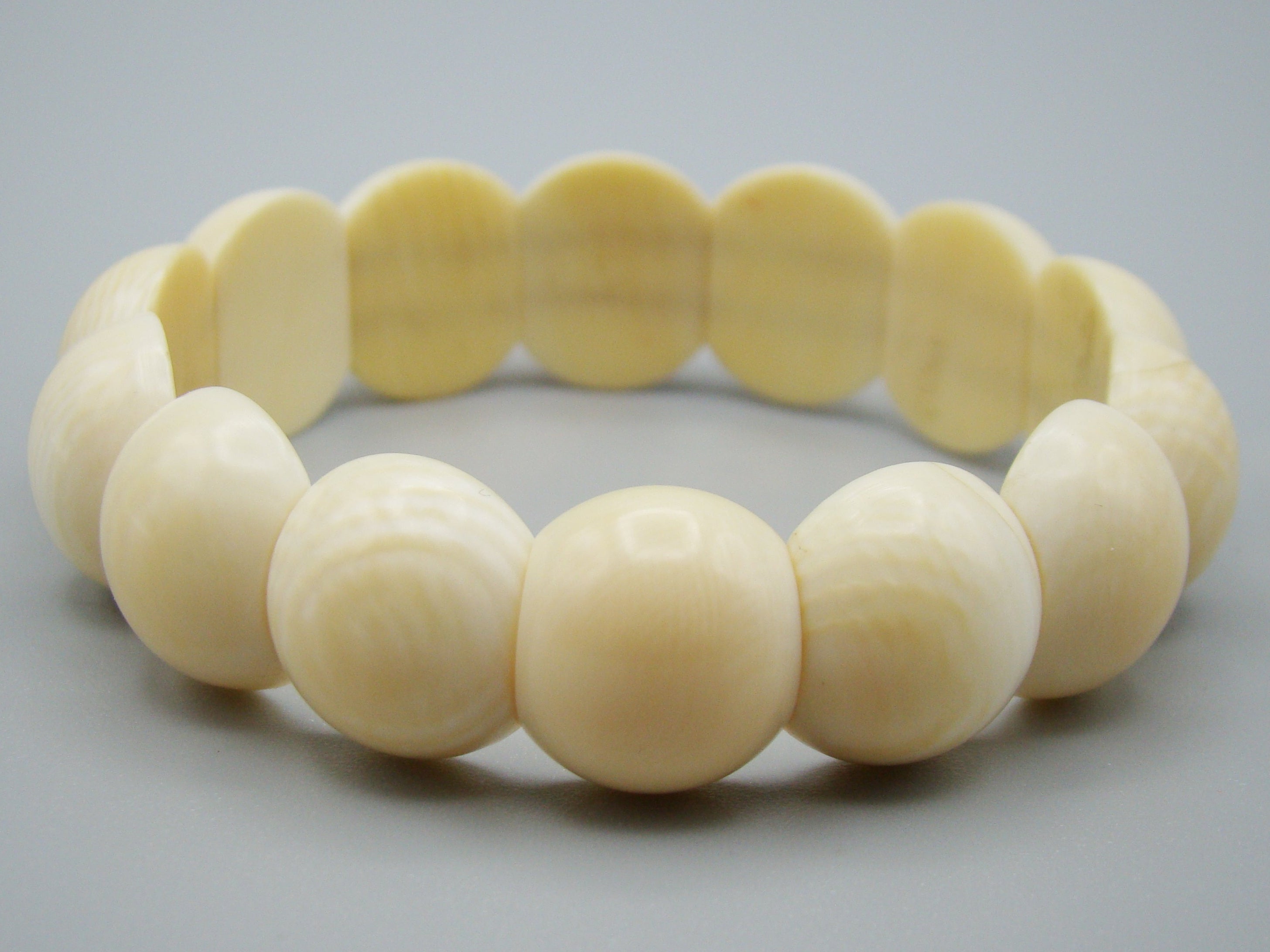 Antique Ivory, Natural Ivory, Ivory Bracelet, Mediterranean Ivory, handcarved Ivory, Asien Ivory, Elephant Ivory
