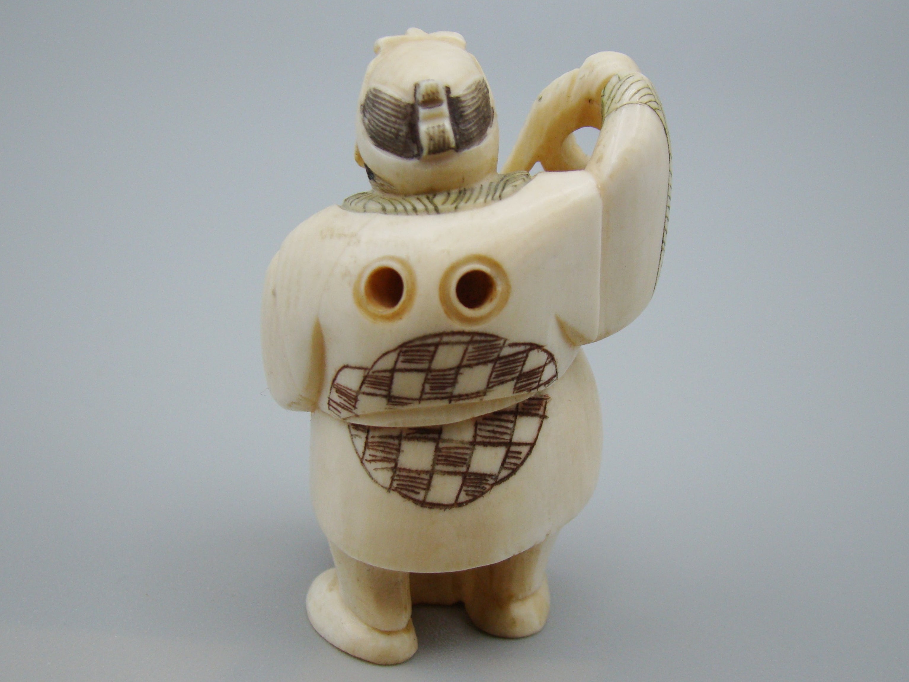Antique Natural Elephant Ivory Figur - Handcarved - Netsuke Signed - Japan - Kingdom of Antique Arts
