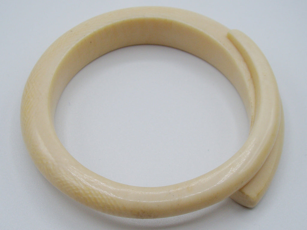 Antique Ivory, Natural Ivory, Ivory Bracelet, Mediterranean Ivory, handcarved Ivory, Asien Ivory, Elephant Ivory
