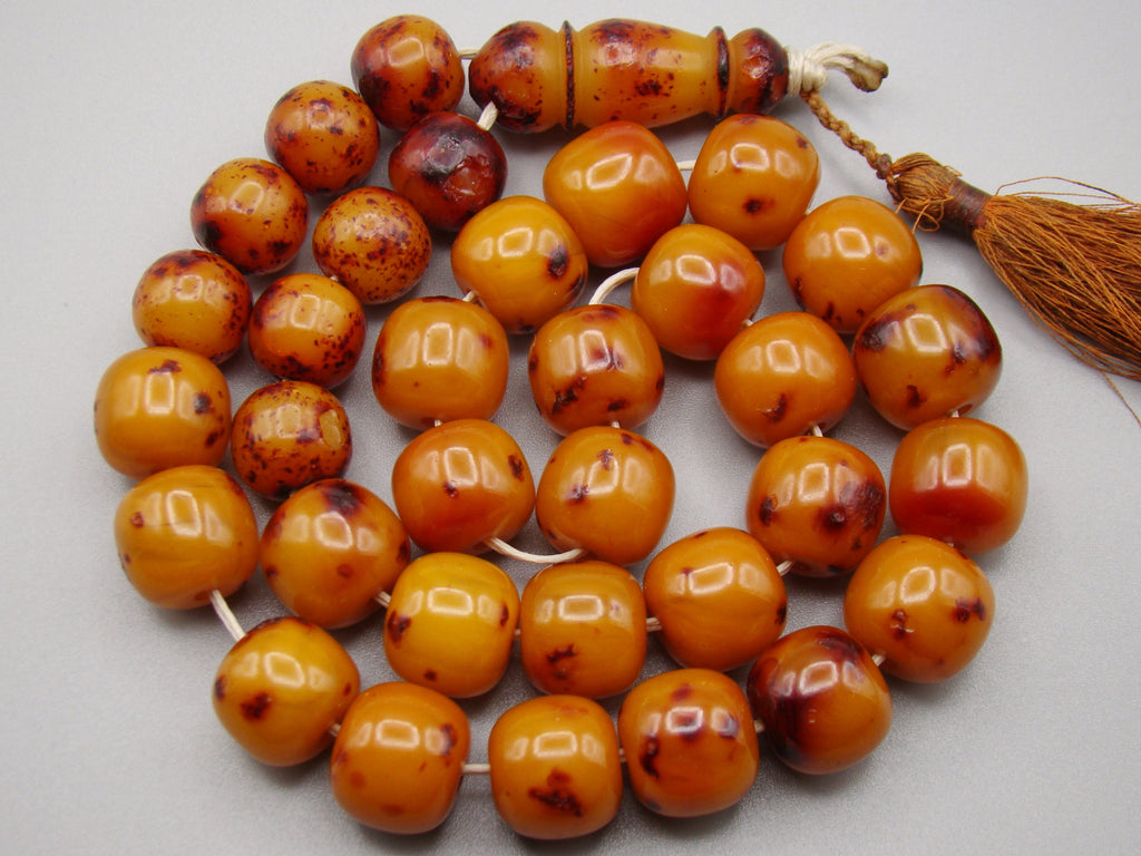 German Bakelite amber, amber, antique, amber beads, egg yolk, amber Rosary, Rosary beads, مسبحة, Masbaha, Muslim prayer beads حبيت الدورة ,العنبر الهندى, الباكليت الألمانية