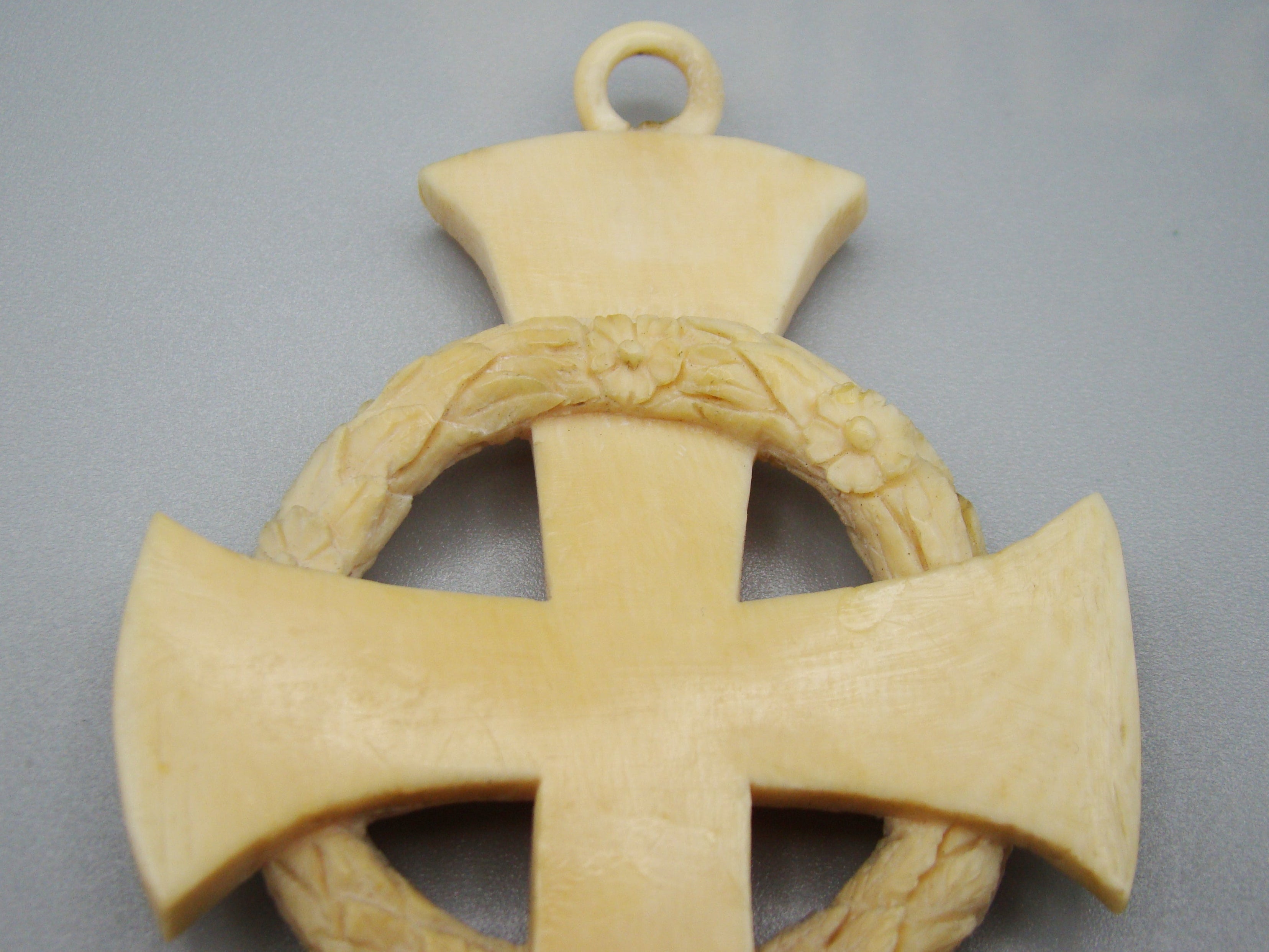 Antique Ivory, Natural Ivory, Mediterranean Ivory, handcarved Ivory, Asien Ivory, Elephant Ivory, Ivory Chain, Ivory Pendant