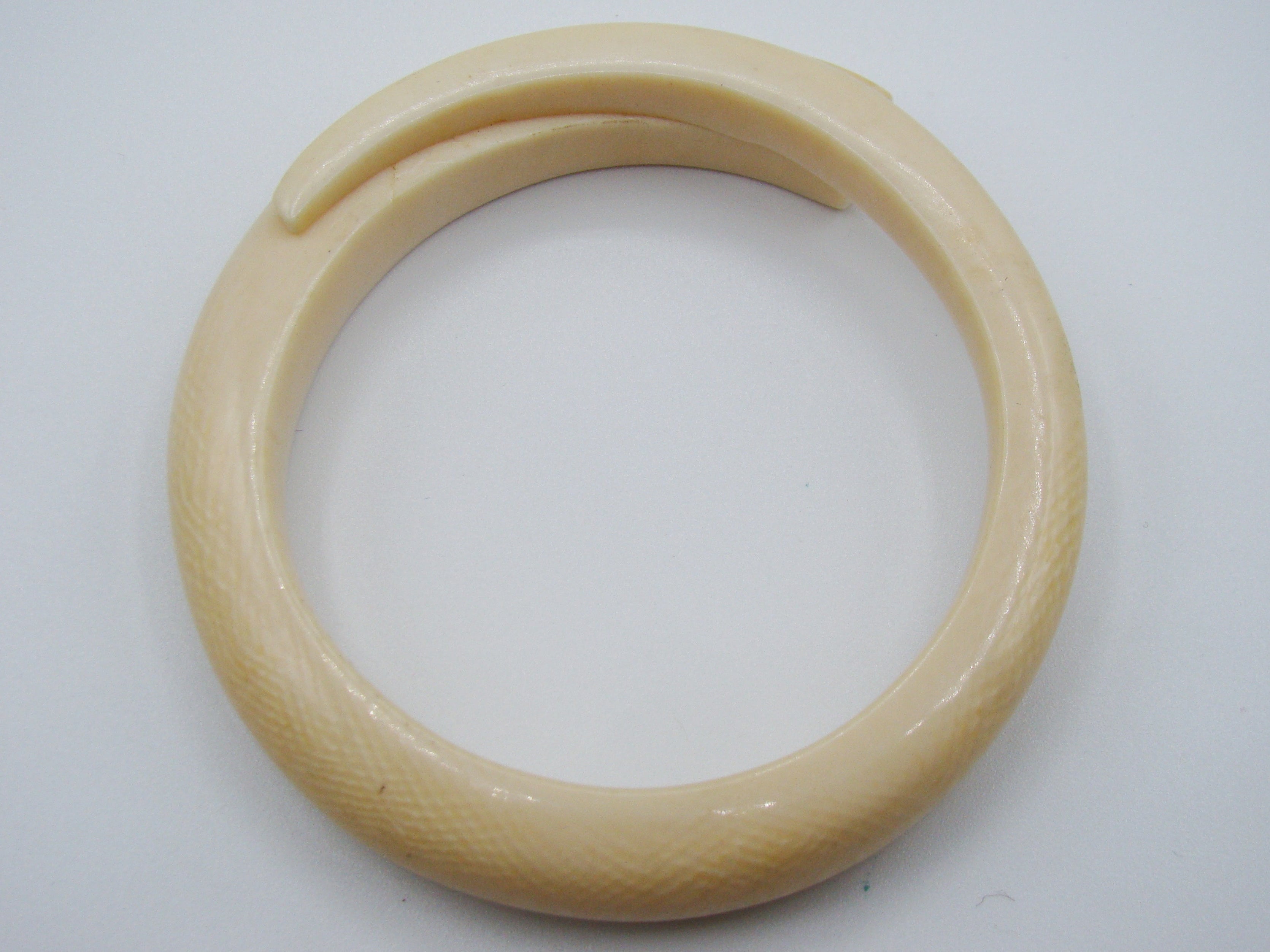 Antique Ivory, Natural Ivory, Ivory Bracelet, Mediterranean Ivory, handcarved Ivory, Asien Ivory, Elephant Ivory