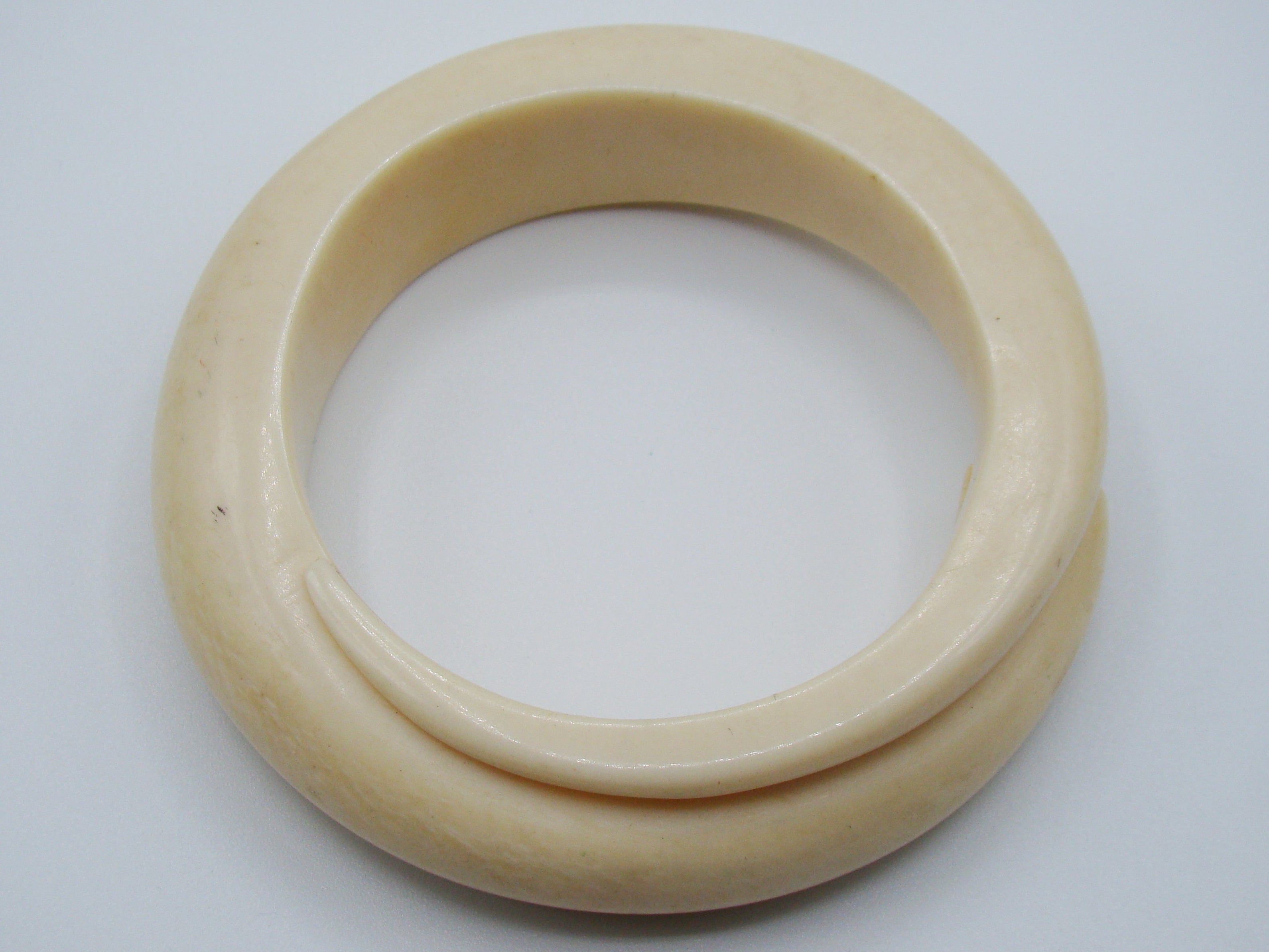 Antique Ivory, Natural Ivory, Ivory Bracelet, Mediterranean Ivory, handcarved Ivory, Asien Ivory, Elephant Ivory