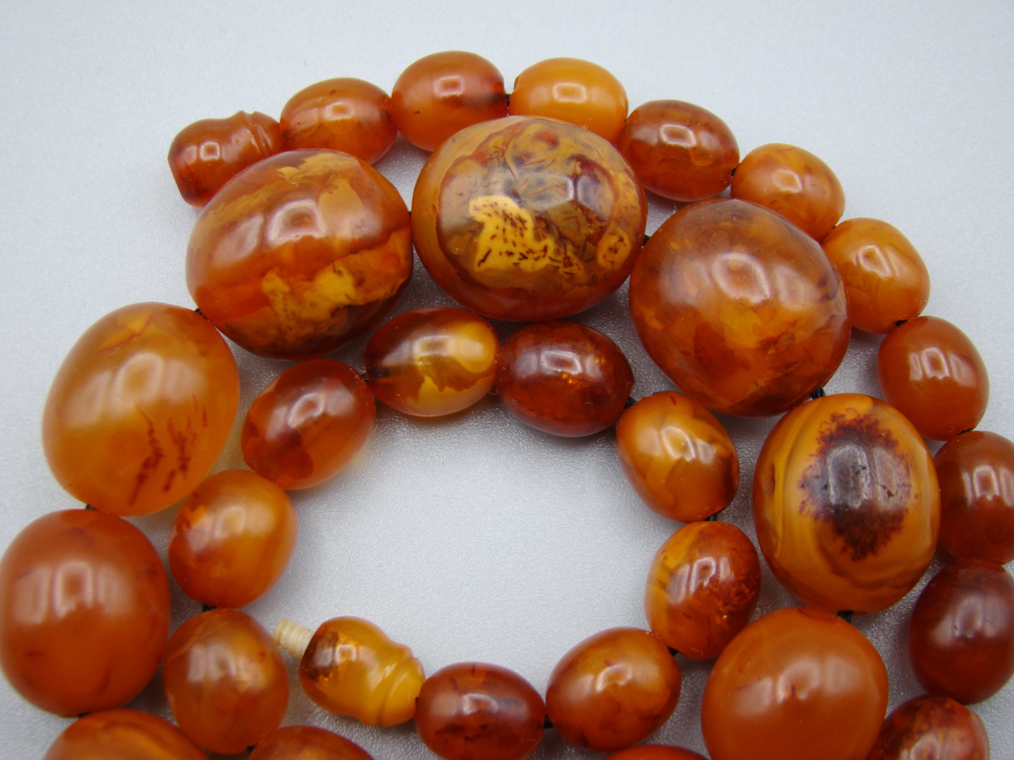 baltic amber, amber, antique, amber beads, egg Yolk, amber chain, Rosary beads, مسبحة, Masbaha, Muslim prayer beads حبيت الدورة ,العنبر الهندى