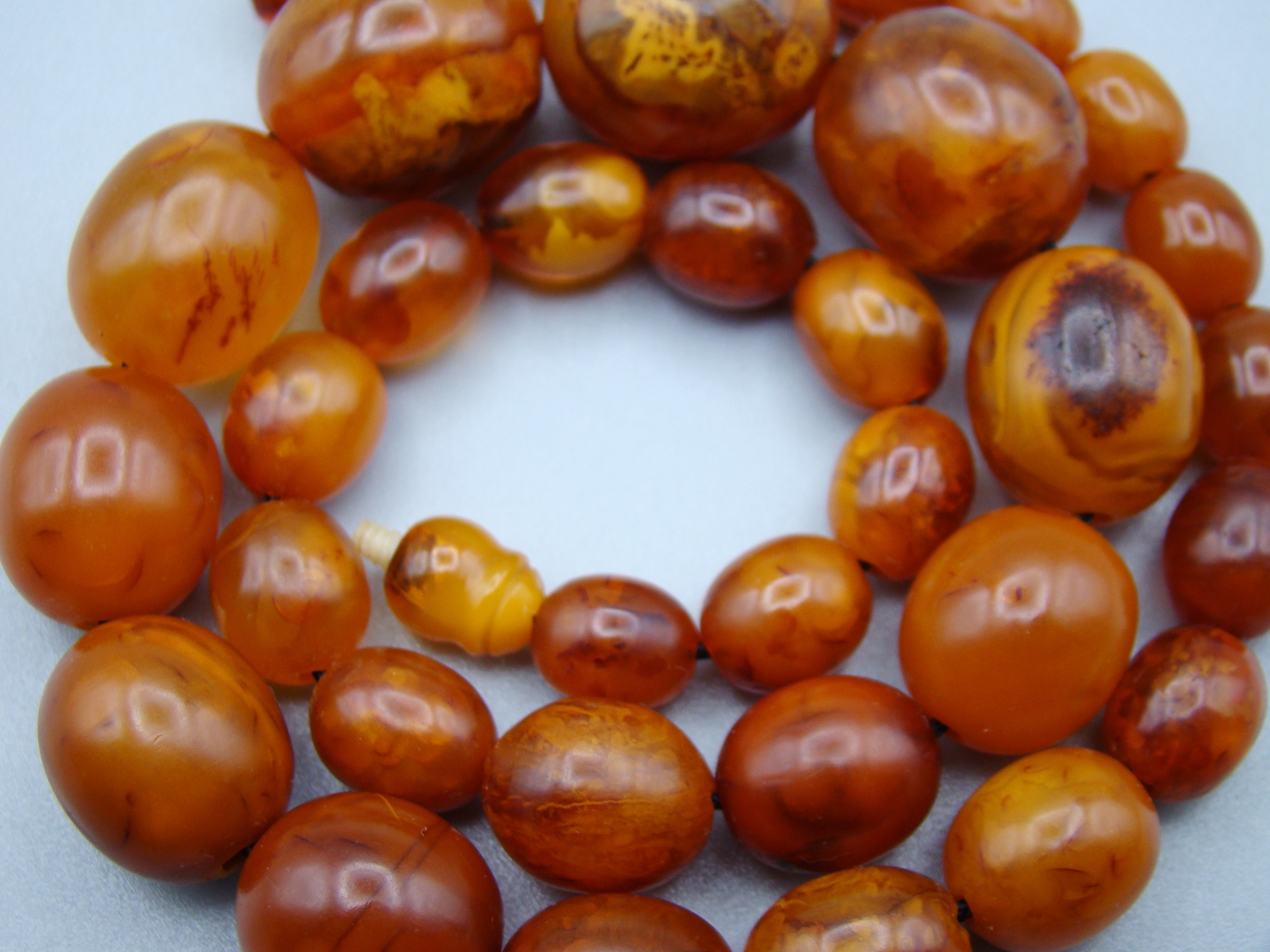 baltic amber, amber, antique, amber beads, egg Yolk, amber chain, Rosary beads, مسبحة, Masbaha, Muslim prayer beads حبيت الدورة ,العنبر الهندى