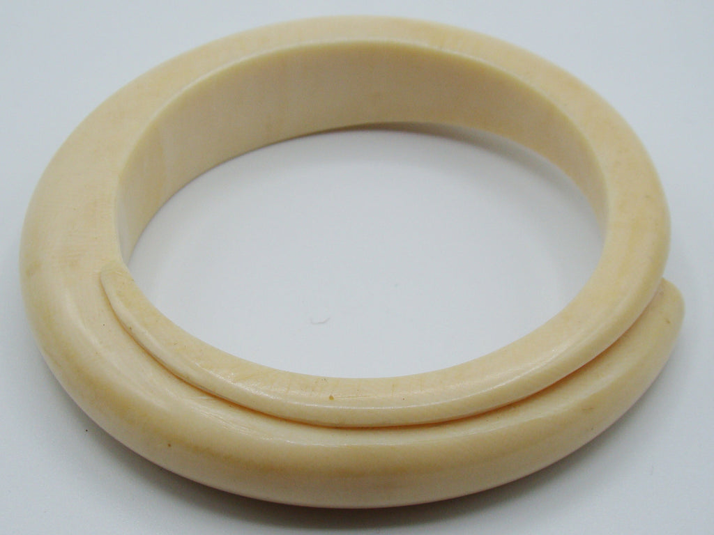 Antique Ivory, Natural Ivory, Ivory Bracelet, Mediterranean Ivory, handcarved Ivory, Asien Ivory, Elephant Ivory