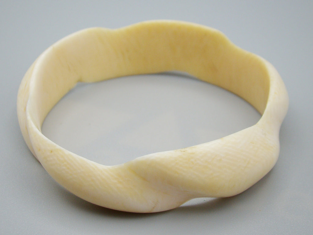 Antique Ivory, Natural Ivory, Ivory Bracelet, Mediterranean Ivory, handcarved Ivory, Asien Ivory, Elephant Ivory