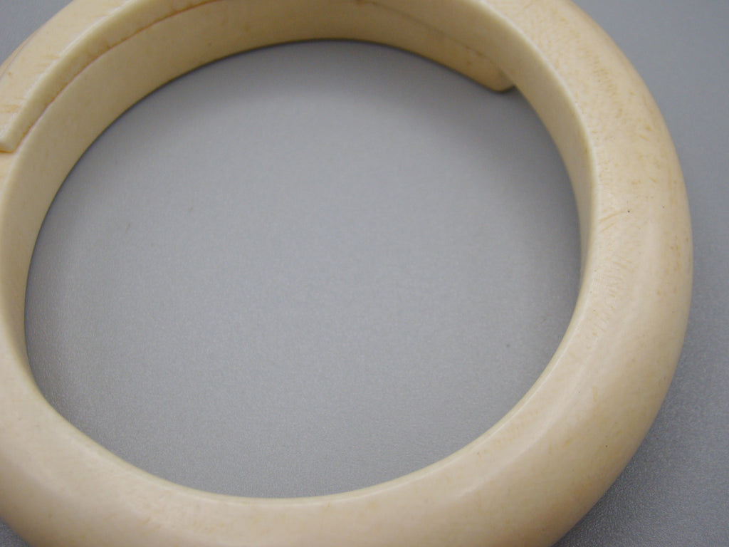 Antique Ivory, Natural Ivory, Ivory Bracelet, Mediterranean Ivory, handcarved Ivory, Asien Ivory, Elephant Ivory
