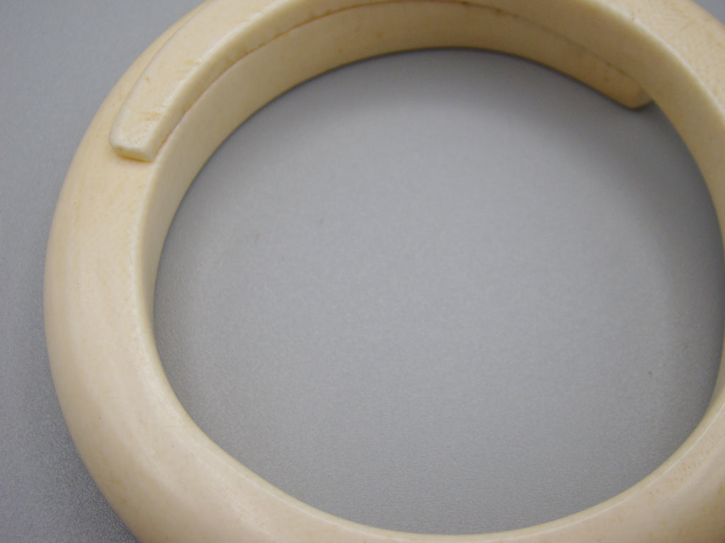 Antique Ivory, Natural Ivory, Ivory Bracelet, Mediterranean Ivory, handcarved Ivory, Asien Ivory, Elephant Ivory
