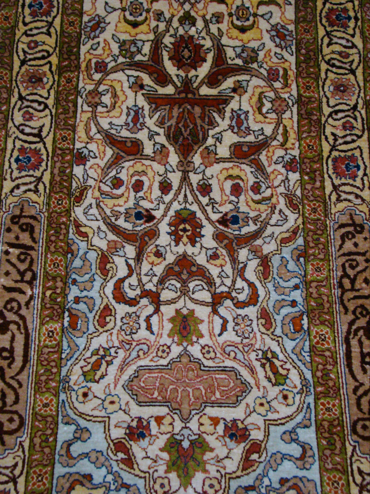 Pattern Close-up – Antique Turkish Hereke Silk Wall Carpet, Breathtaking Multicolor Design | Kingdom of Antique Arts