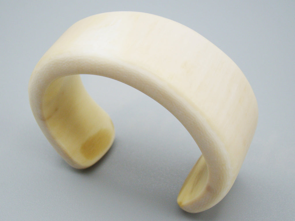 Antique Ivory, Natural Ivory, Ivory Bracelet, Mediterranean Ivory, handcarved Ivory, Asien Ivory, Elephant Ivory