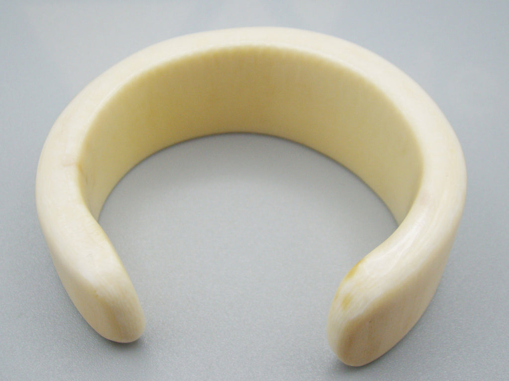 Antique Ivory, Natural Ivory, Ivory Bracelet, Mediterranean Ivory, handcarved Ivory, Asien Ivory, Elephant Ivory