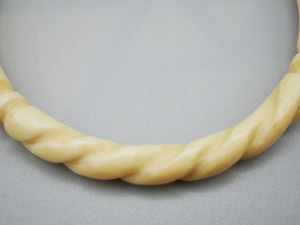 Antique Ivory, Natural Ivory, Ivory Bracelet, Mediterranean Ivory, handcarved Ivory, Asien Ivory, Elephant Ivory