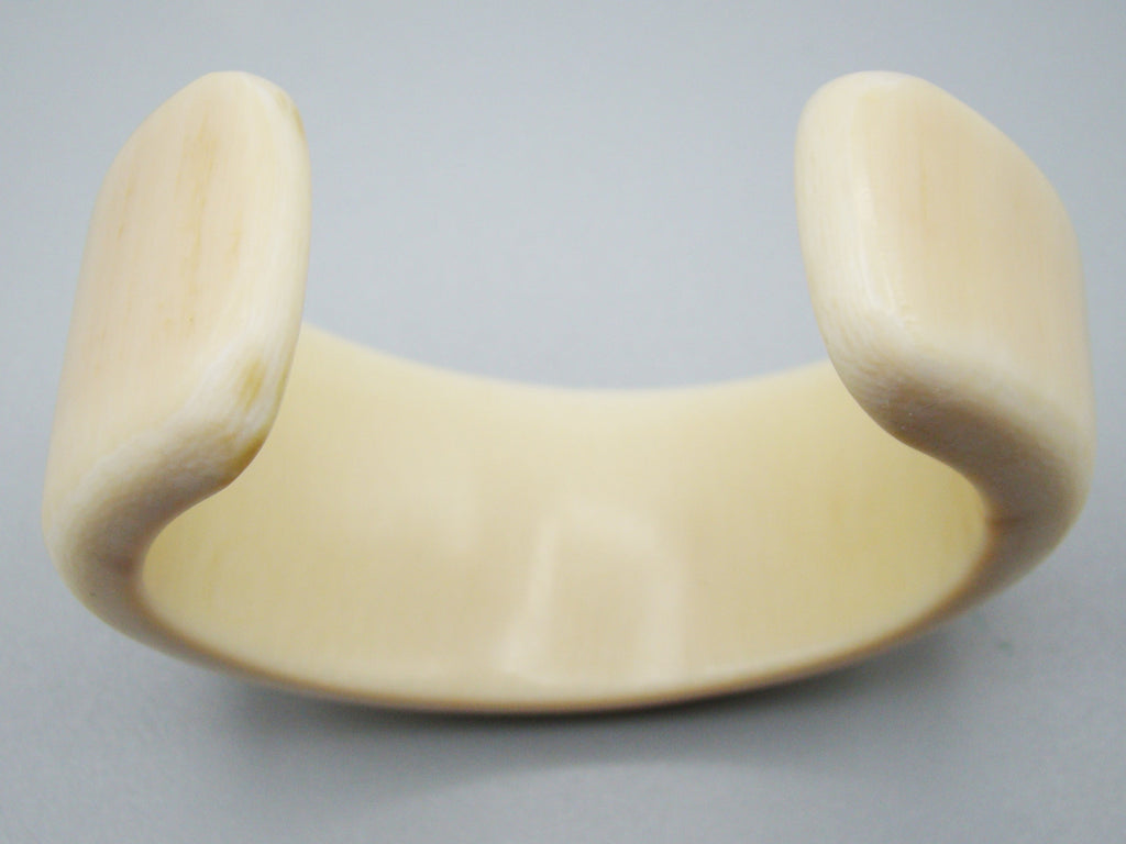 Antique Ivory, Natural Ivory, Ivory Bracelet, Mediterranean Ivory, handcarved Ivory, Asien Ivory, Elephant Ivory