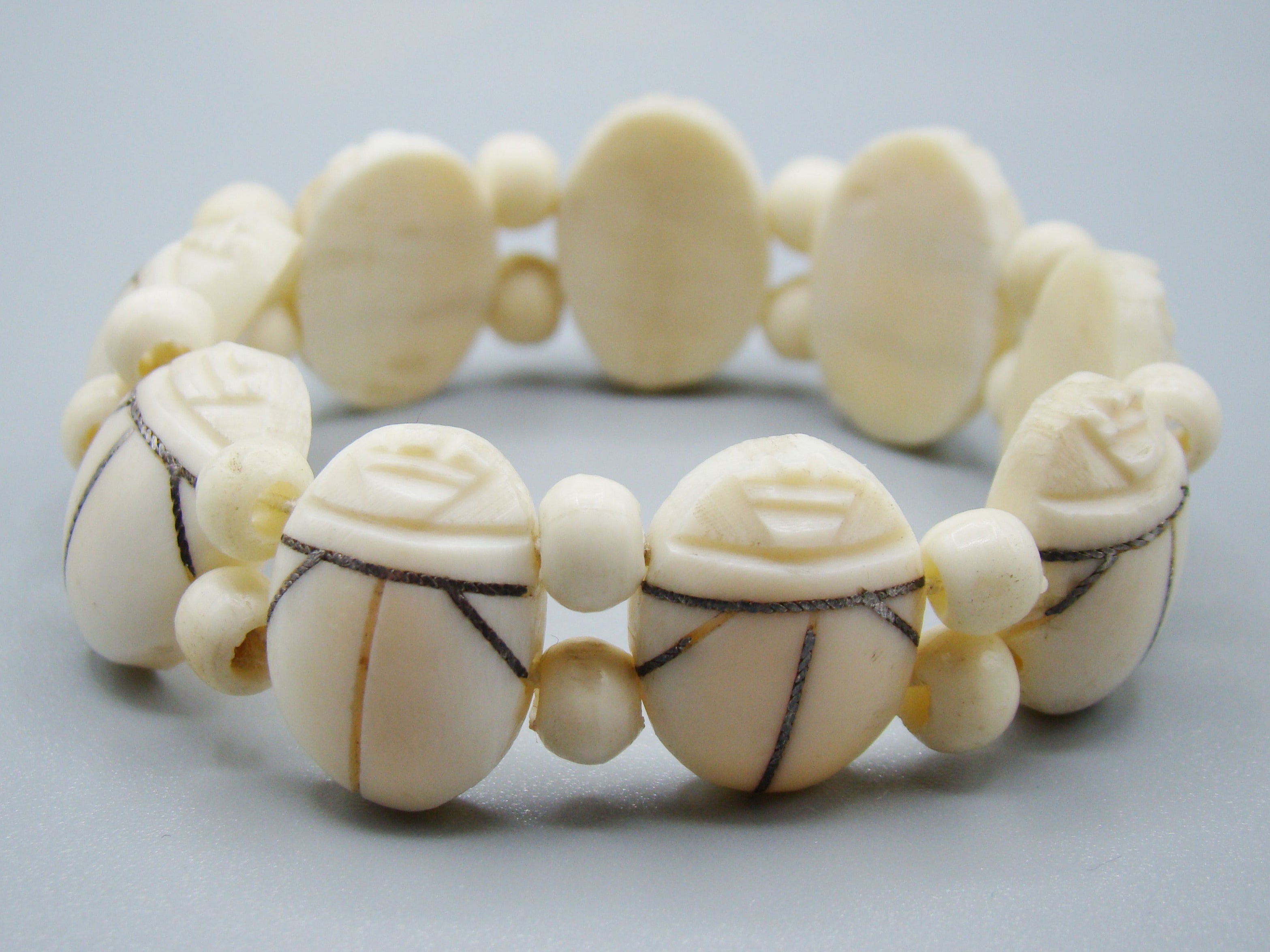 Antique Ivory, Natural Ivory, Ivory Bracelet, Mediterranean Ivory, handcarved Ivory, Asien Ivory, Elephant Ivory