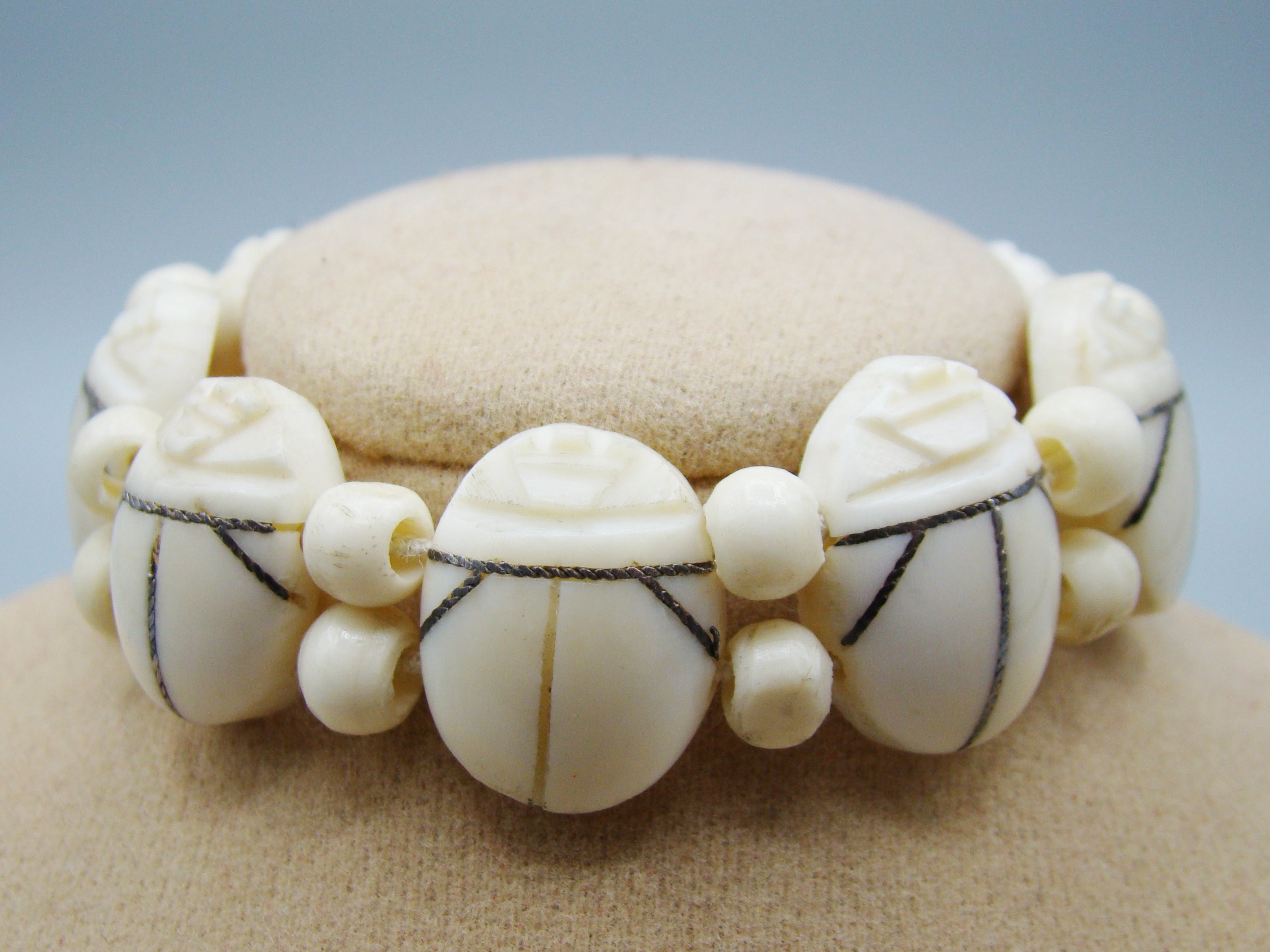Antique Ivory, Natural Ivory, Ivory Bracelet, Mediterranean Ivory, handcarved Ivory, Asien Ivory, Elephant Ivory