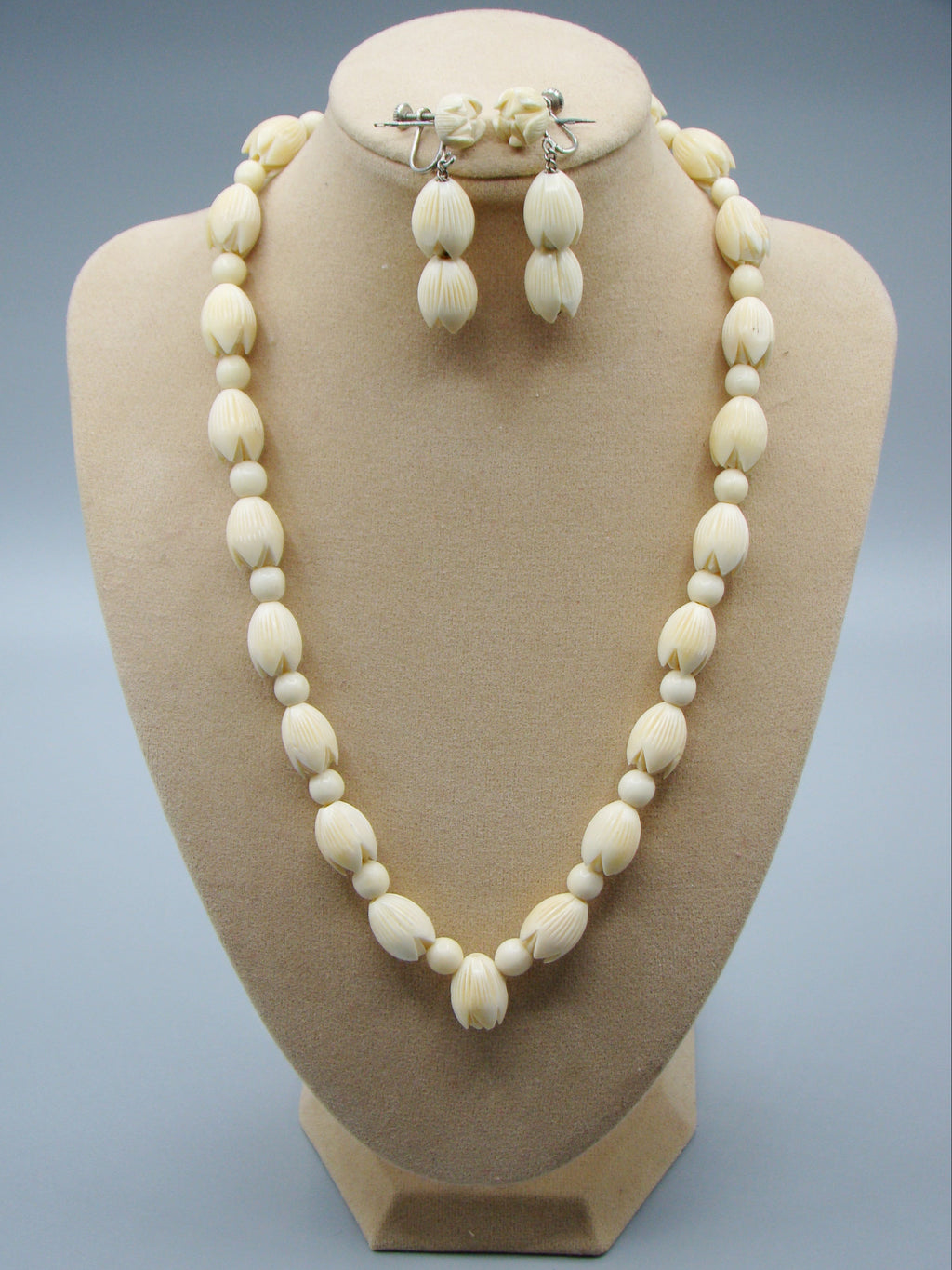 Antique Ivory, Natural Ivory, Ivory Necklace, Mediterranean Ivory, handcarved Ivory, Asien Ivory, Elephant Ivory, Ivory Chain, Ivory Earrings, Angel skin