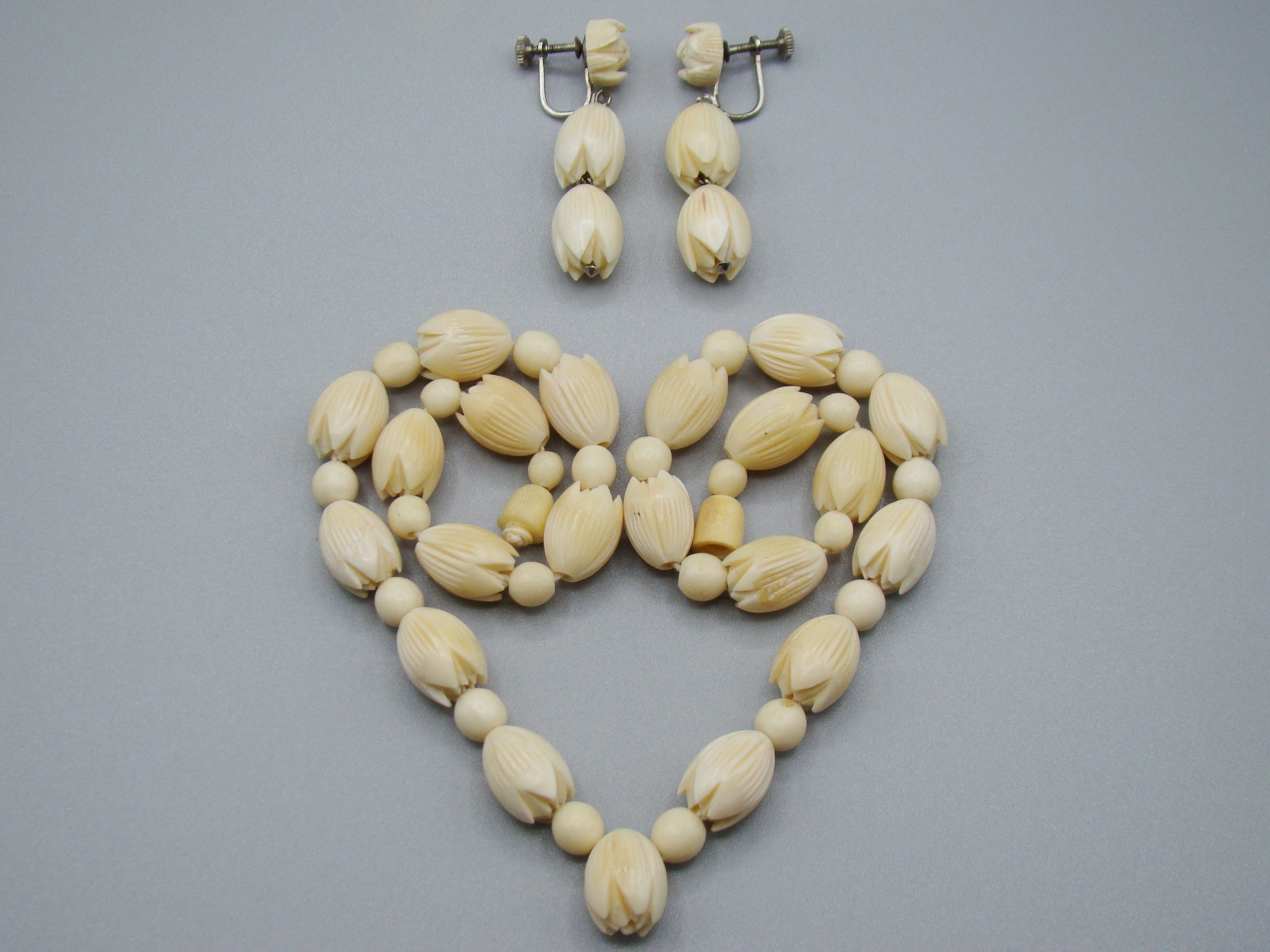 Antique Ivory, Natural Ivory, Ivory Necklace, Mediterranean Ivory, handcarved Ivory, Asien Ivory, Elephant Ivory, Ivory Chain, Ivory Earrings, Angel skin
