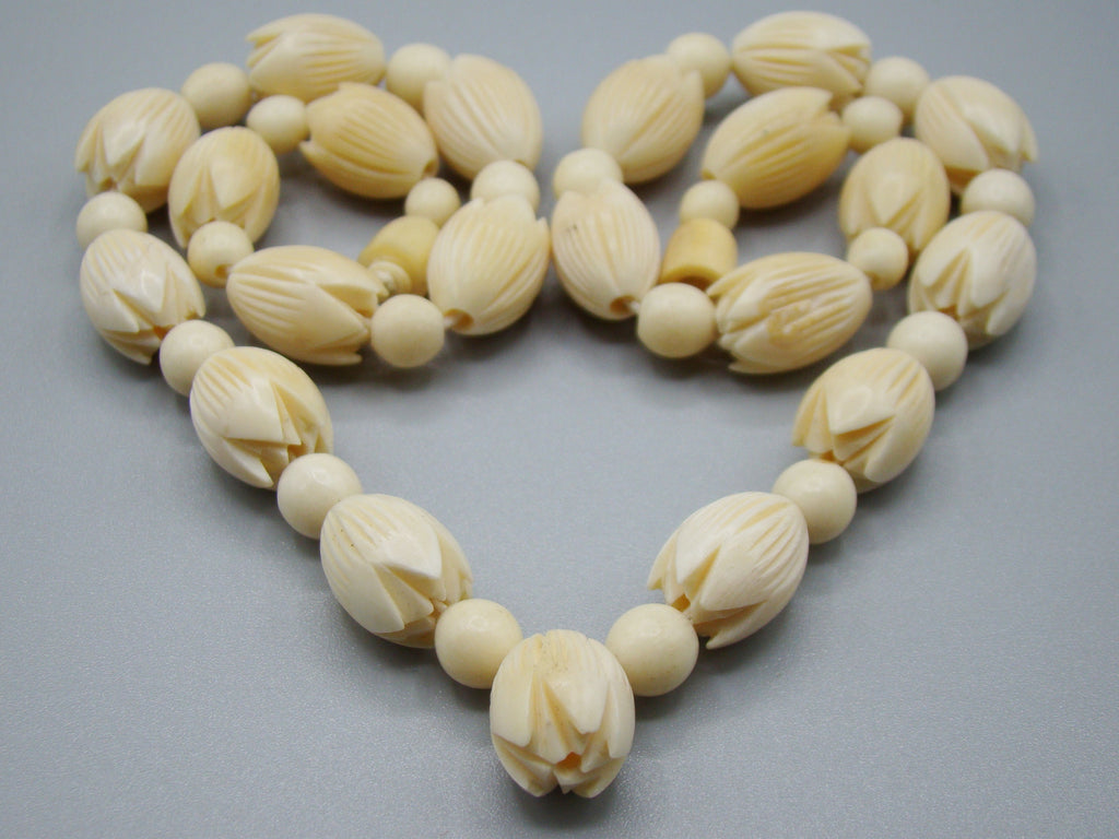 Antique Ivory, Natural Ivory, Ivory Necklace, Mediterranean Ivory, handcarved Ivory, Asien Ivory, Elephant Ivory, Ivory Chain, Ivory Earrings, Angel skin