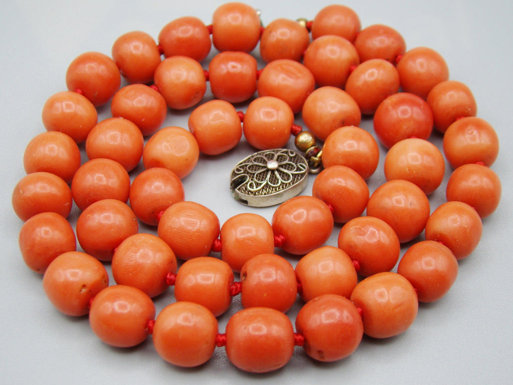 antique coral, natural coral, undyed coral, dark red coral, blood red coral, Italian coral, pacific coral, Sardinian Coral, Coral beads, Coral Rosary beads, Coral chain, Coral necklace, sea coral, Mediterranean coral, 2 strand chain, Mediterranean red beads