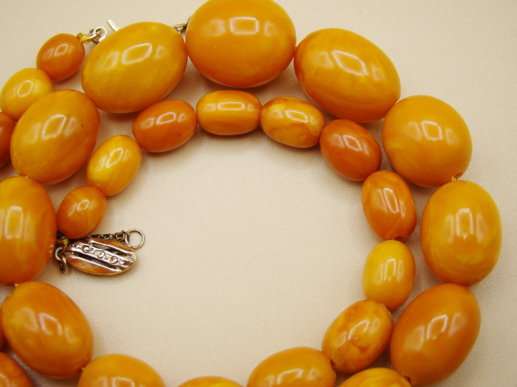 baltic amber, amber, antique, amber beads, egg Yolk, amber chain, Rosary beads, مسبحة, Masbaha, Muslim prayer beads حبيت الدورة ,العنبر الهندى