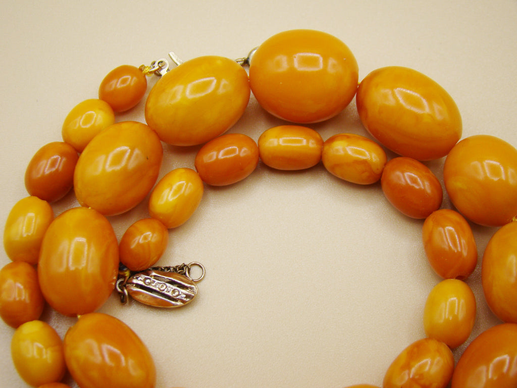 baltic amber, amber, antique, amber beads, egg Yolk, amber chain, Rosary beads, مسبحة, Masbaha, Muslim prayer beads حبيت الدورة ,العنبر الهندى