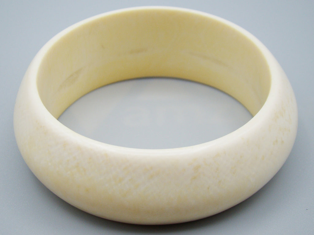 Antique Ivory, Natural Ivory, Ivory Bracelet, Mediterranean Ivory, handcarved Ivory, Asien Ivory, Elephant Ivory