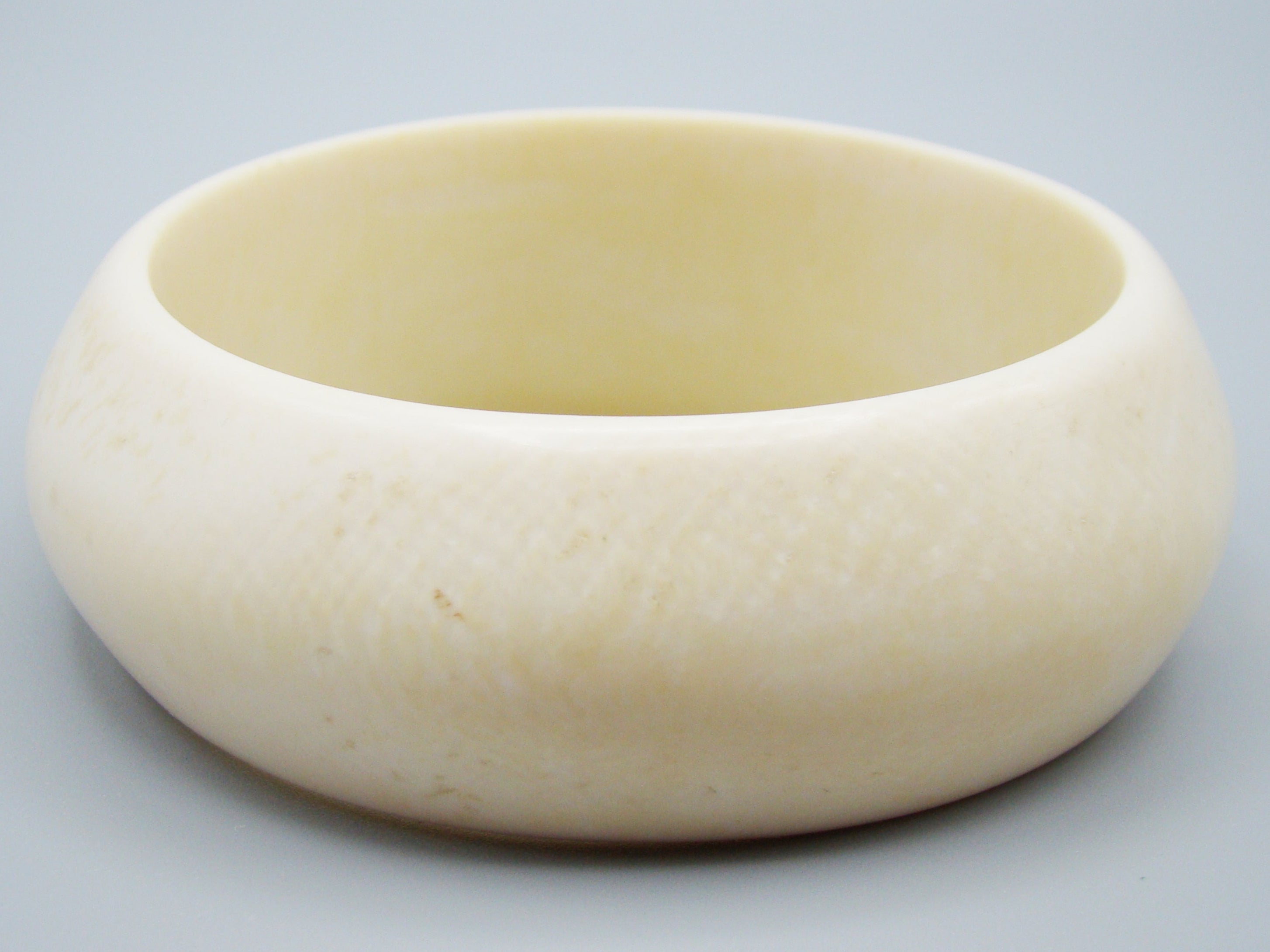 Antique Ivory, Natural Ivory, Ivory Bracelet, Mediterranean Ivory, handcarved Ivory, Asien Ivory, Elephant Ivory