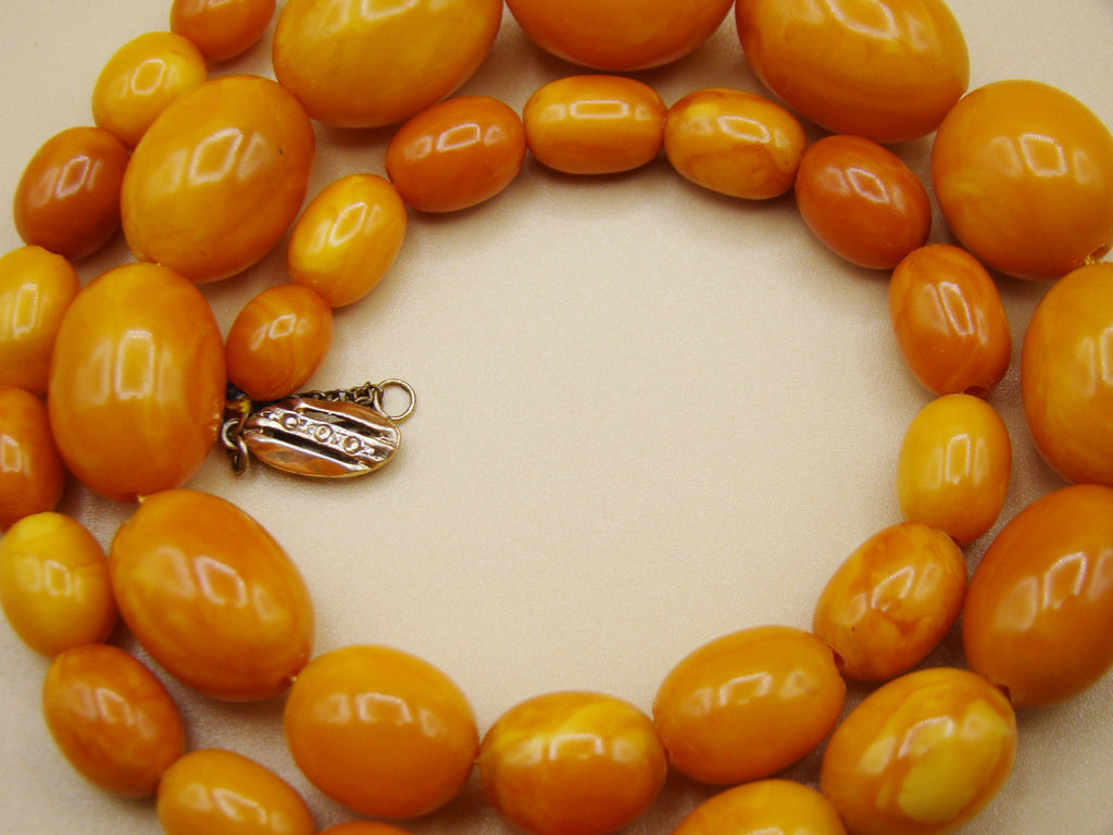 baltic amber, amber, antique, amber beads, egg Yolk, amber chain, Rosary beads, مسبحة, Masbaha, Muslim prayer beads حبيت الدورة ,العنبر الهندى