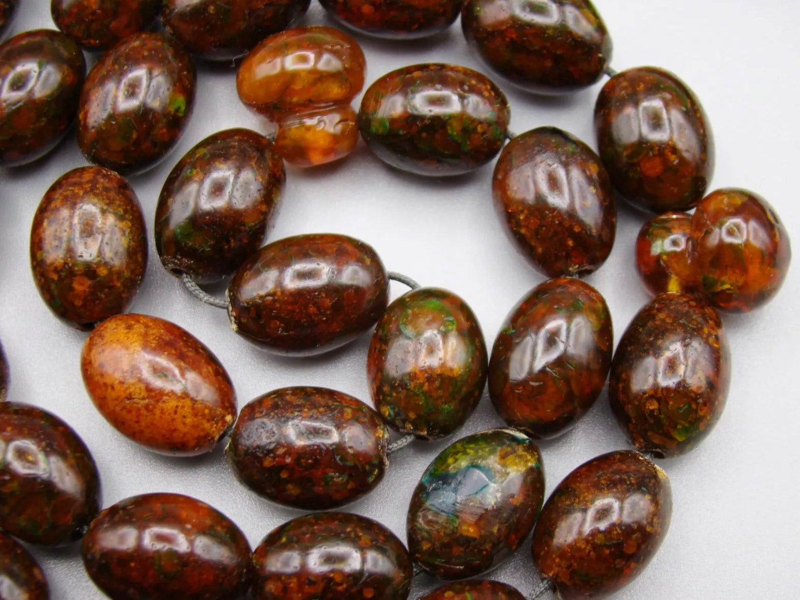 baltic amber, amber, antique, amber beads, egg Yolk, amber chain, Rosary beads, مسبحة, Masbaha, Muslim prayer beads حبيت الدورة ,العنبر الهندى