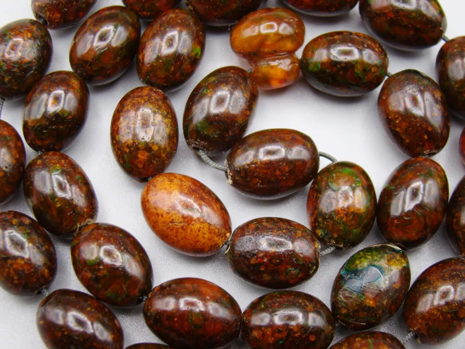 baltic amber, amber, antique, amber beads, egg Yolk, amber chain, Rosary beads, مسبحة, Masbaha, Muslim prayer beads حبيت الدورة ,العنبر الهندى